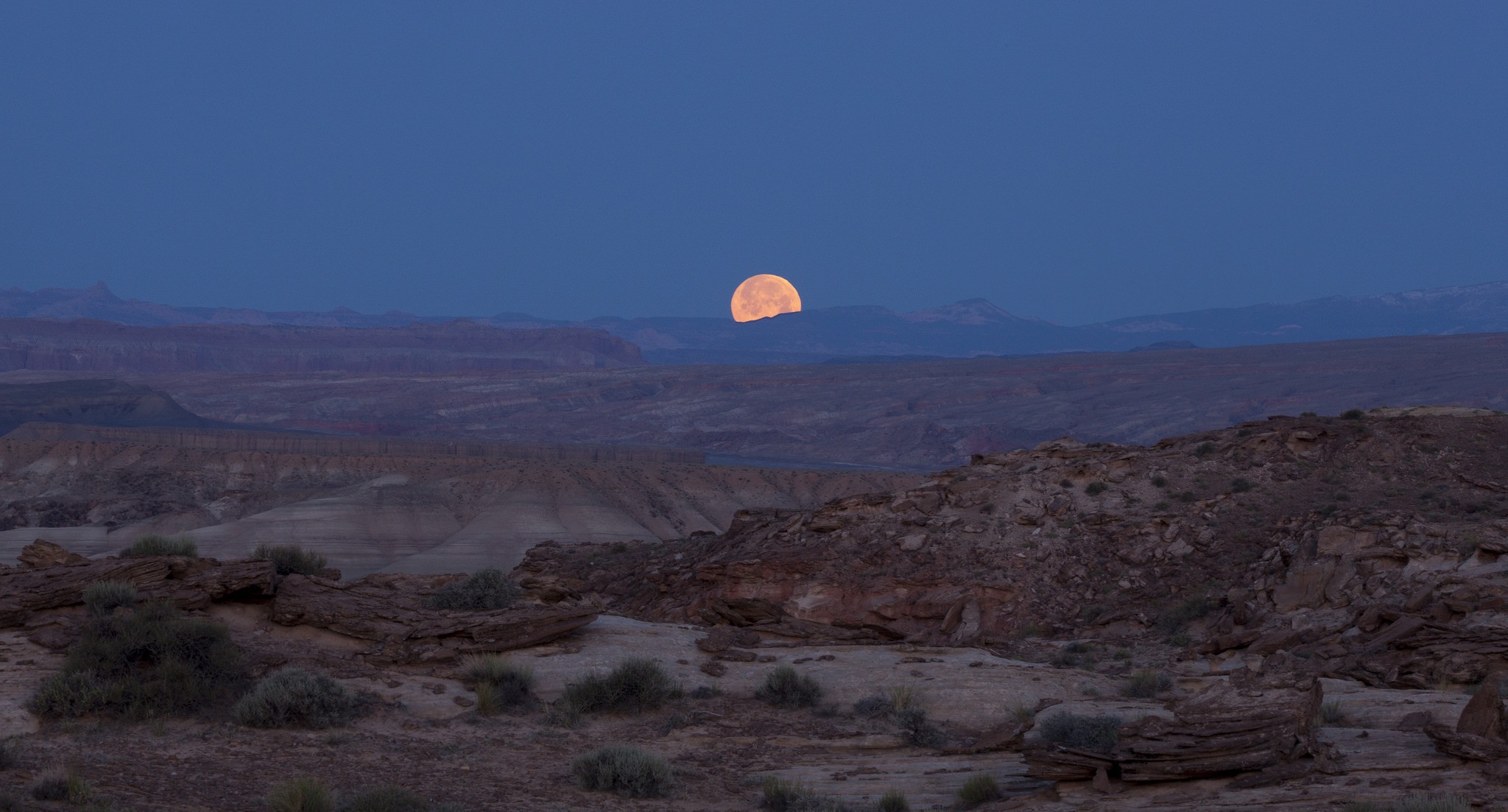 General 2048x1103 landscape Moon desert night mountains nature