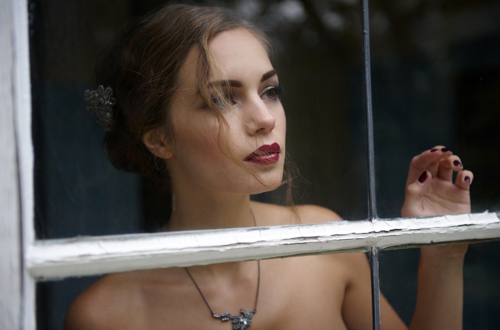 People 1600x1057 Ines Eisner model women brunette red lipstick looking out window necklace painted nails hair in face makeup