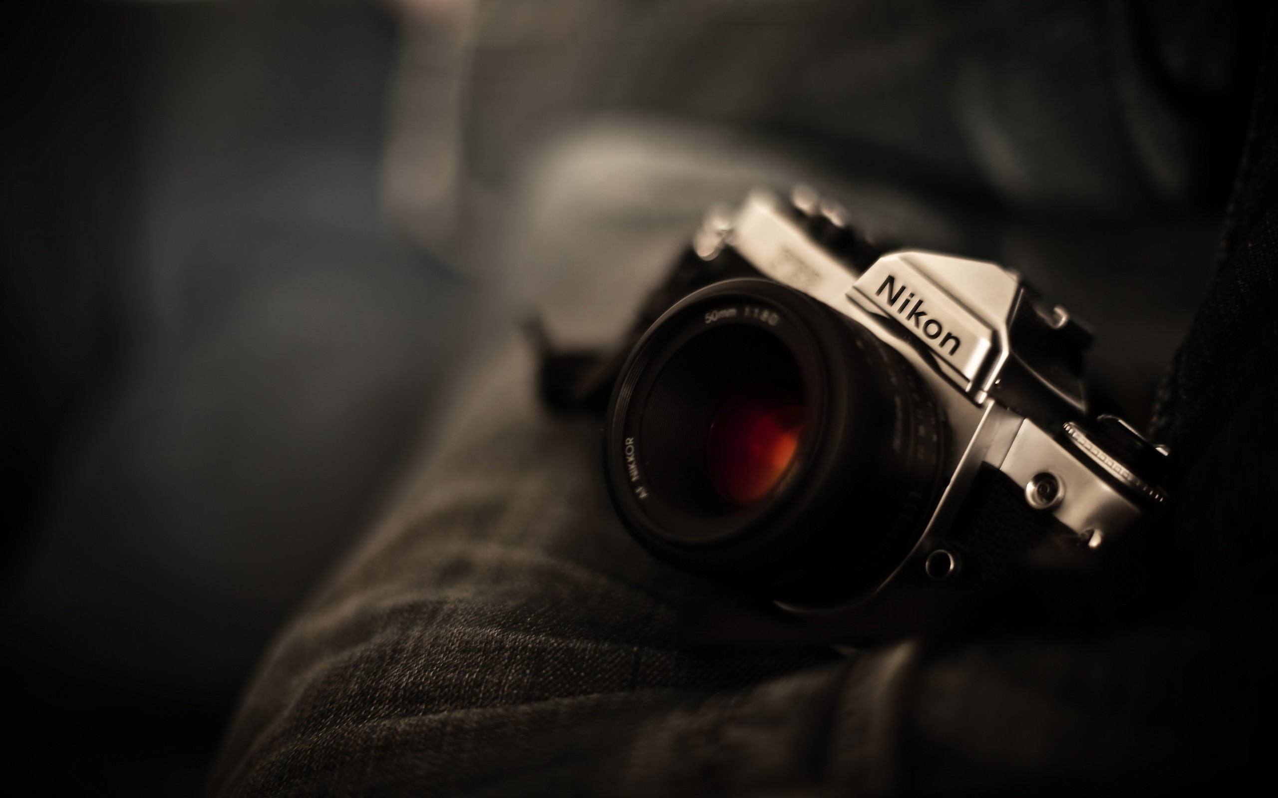 General 2560x1600 Nikon photography camera depth of field macro blurred indoors technology