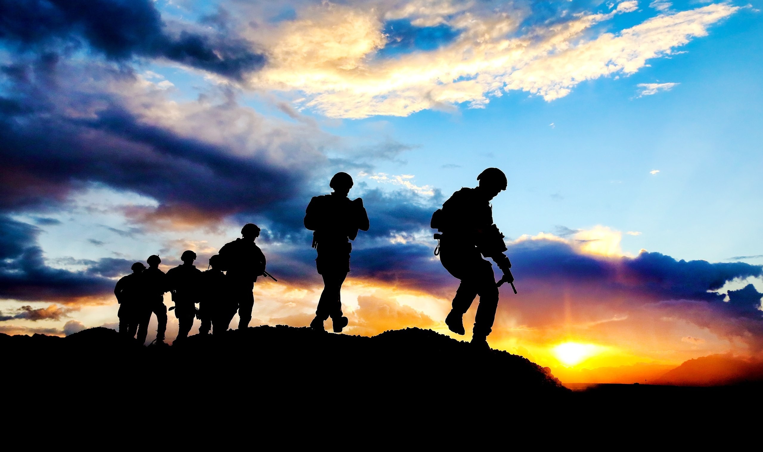 People 2560x1518 people soldier sunset silhouette military men outdoors sky sunlight