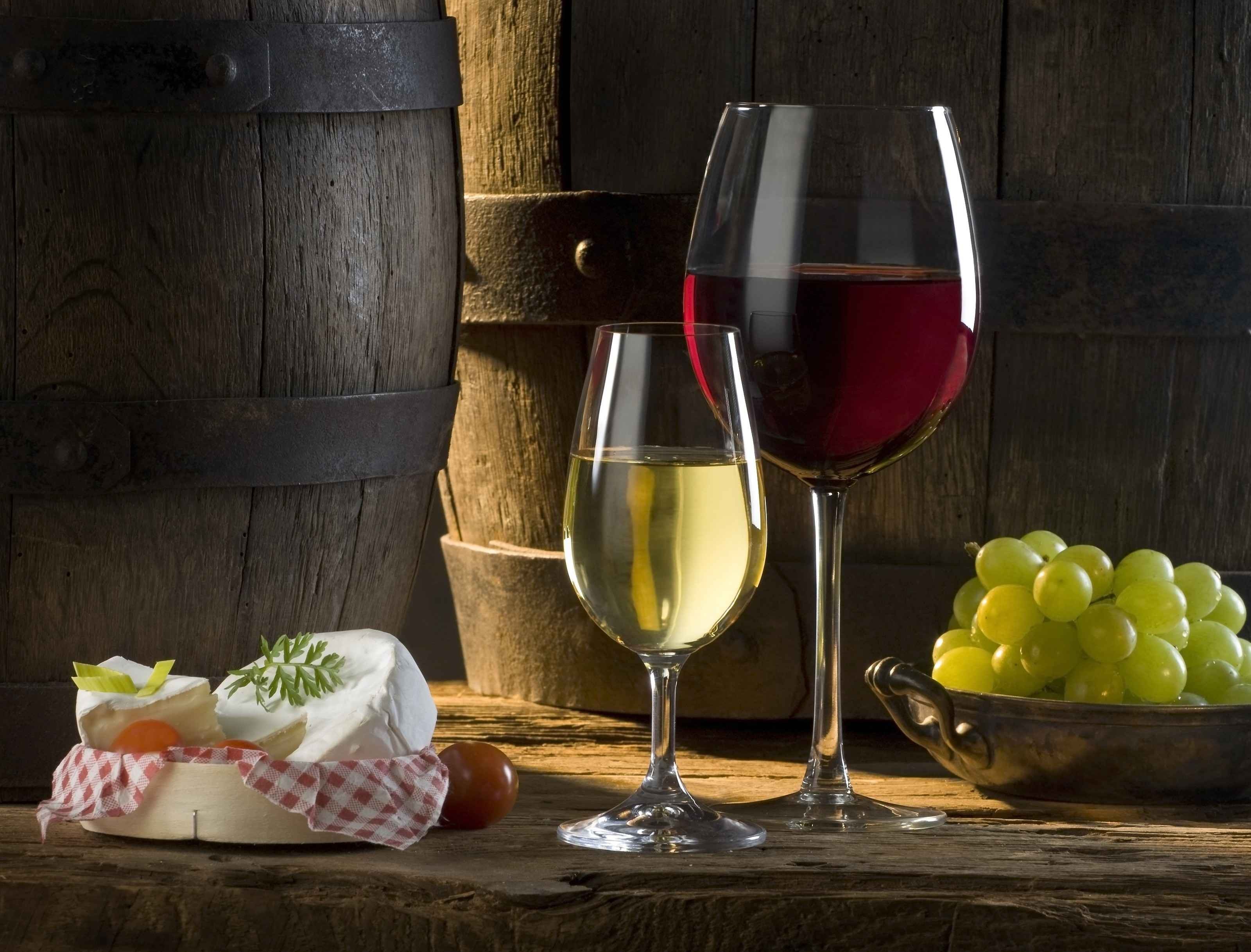 General 3200x2435 food fruit wine cheese drinking glass