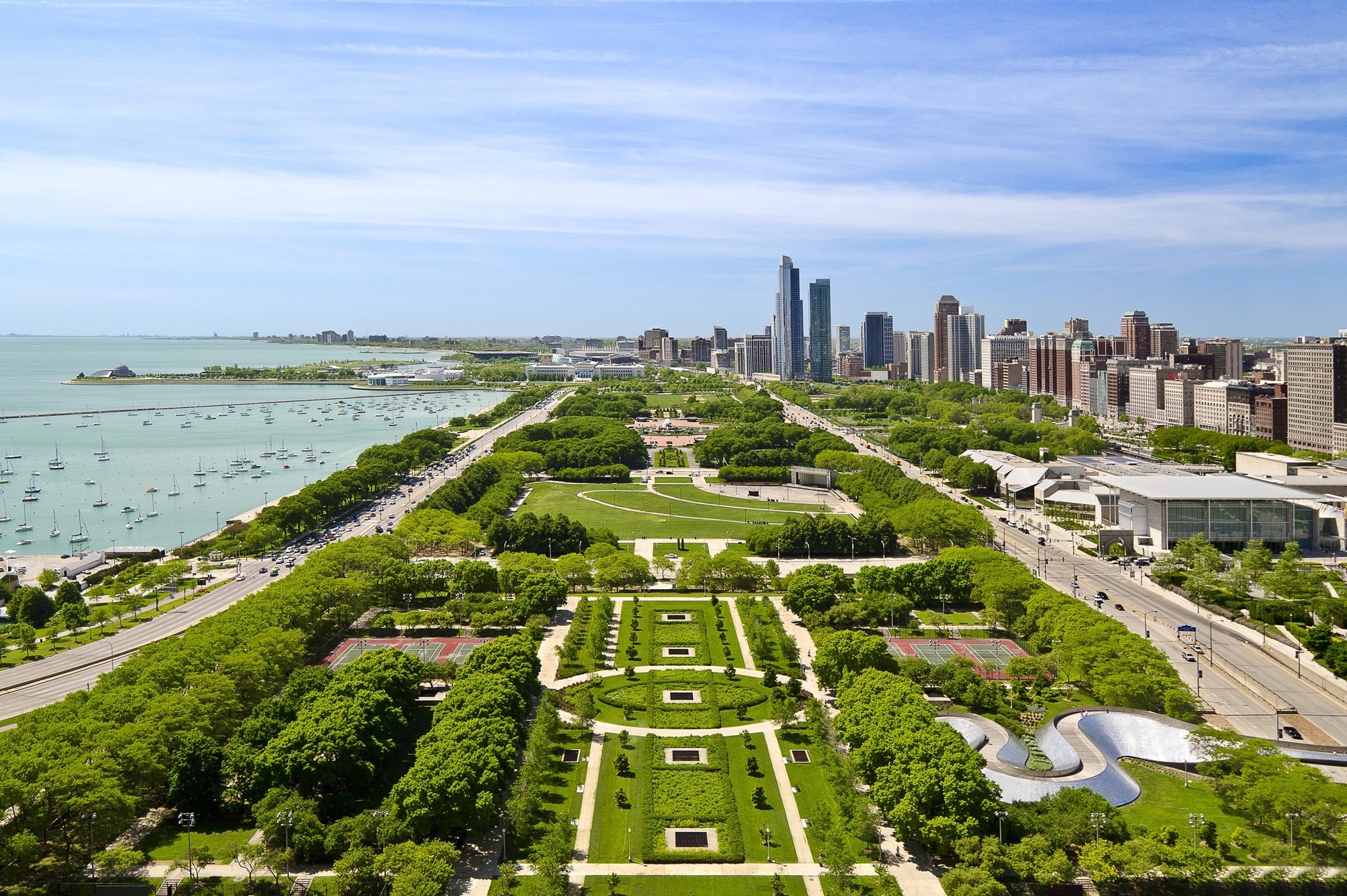 General 2000x1331 Chicago USA cityscape city park calm daylight aerial view