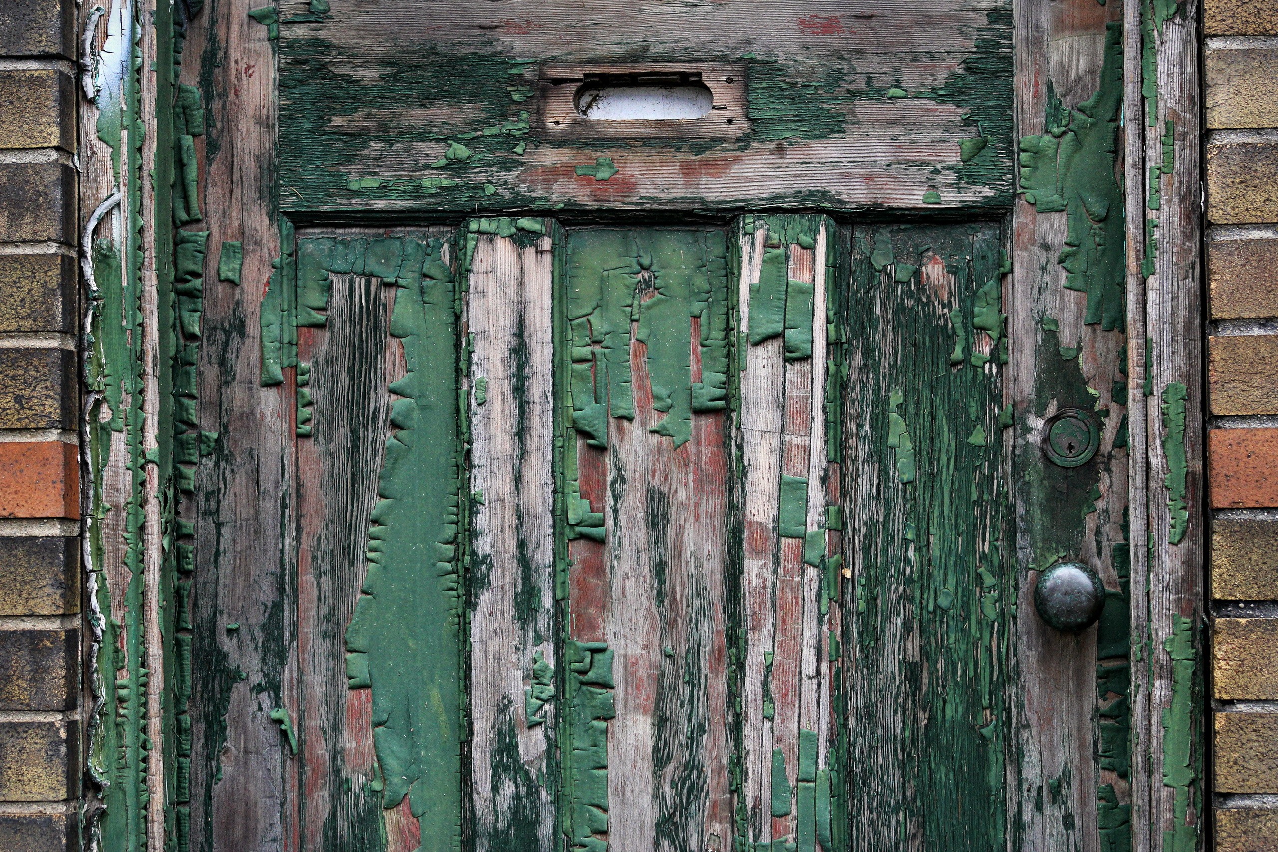 General 2560x1707 wood door old building