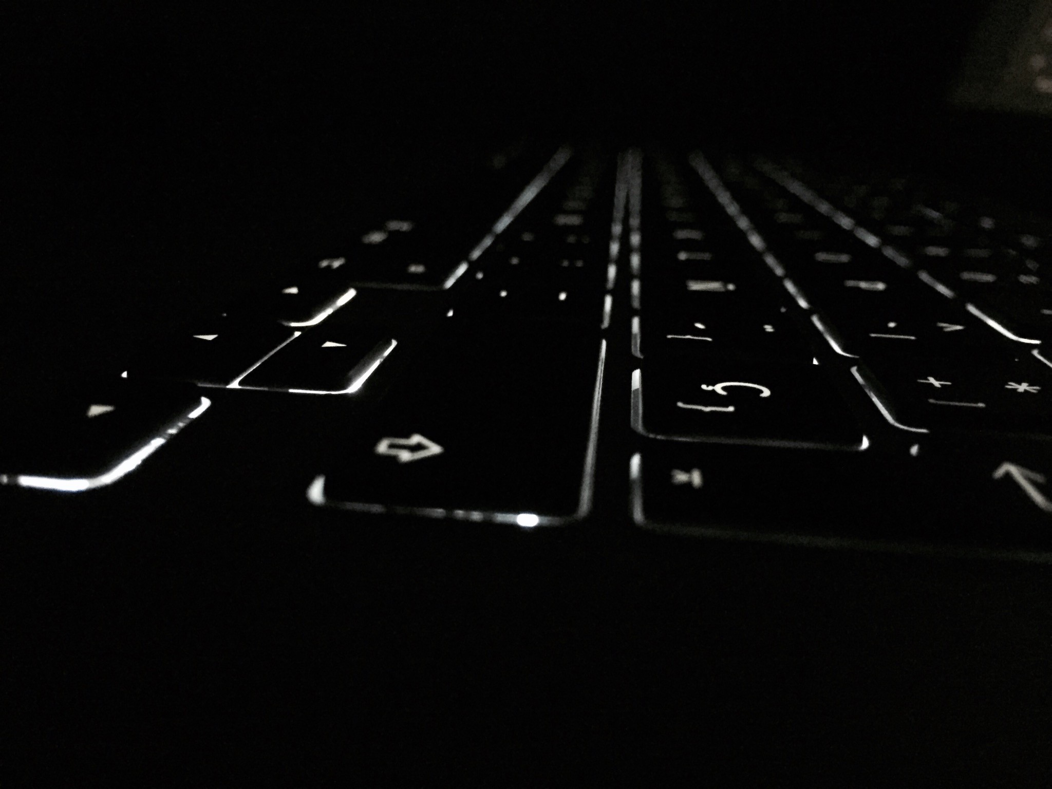 General 2048x1536 dark keyboards macro lights