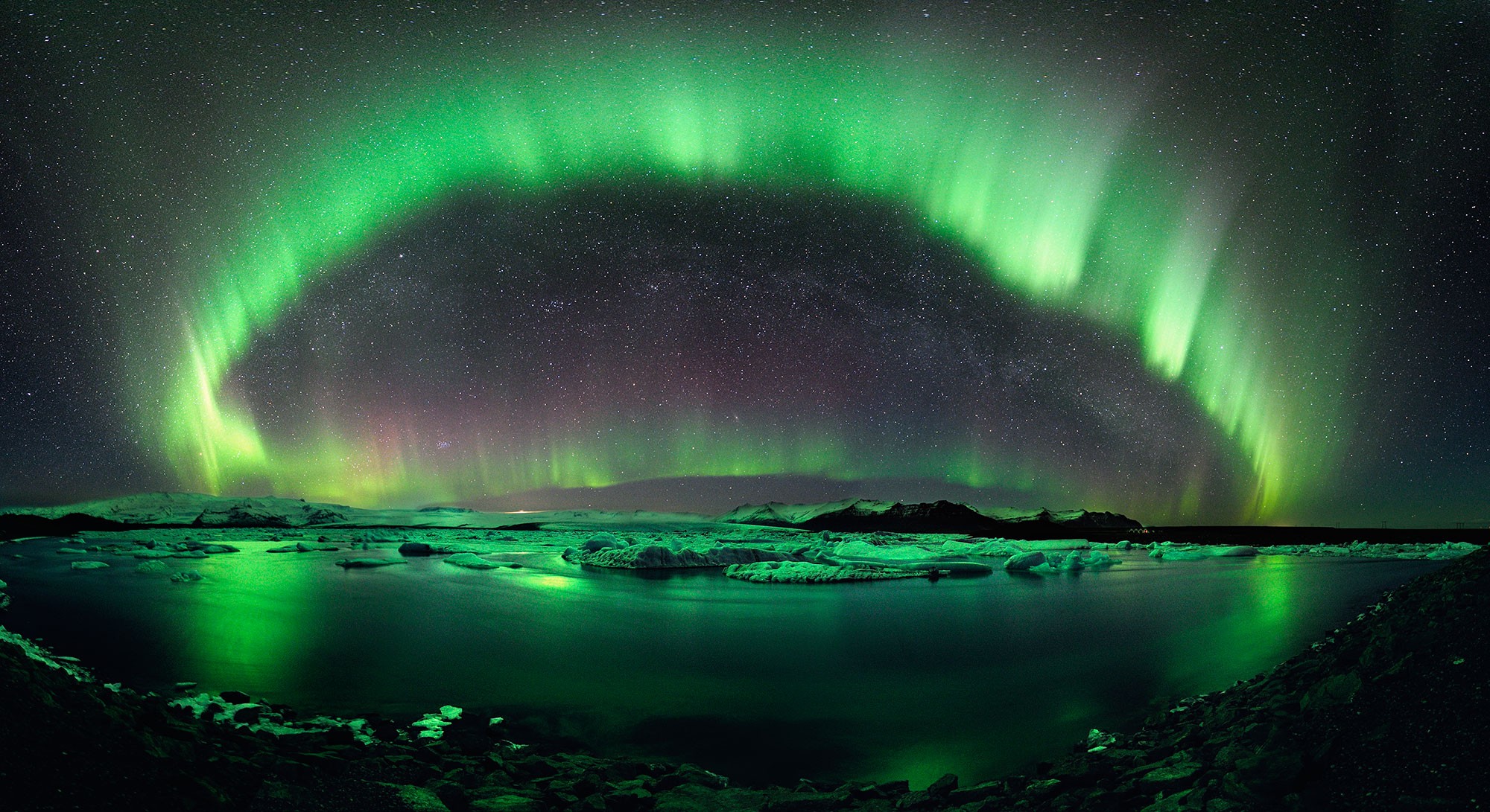 General 2000x1091 aurorae landscape lake Iceland ice sky stars nature