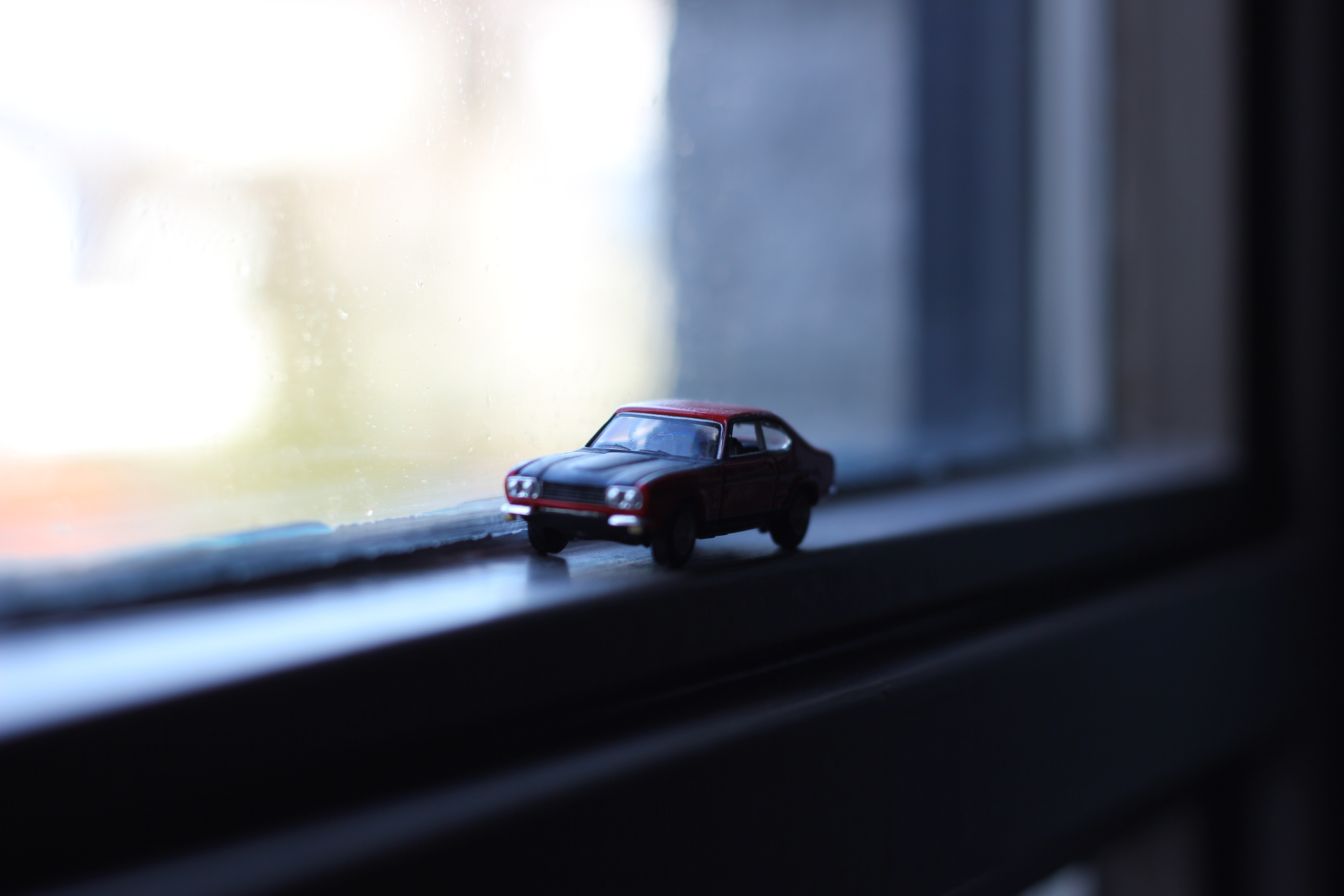 General 5184x3456 macro car window vehicle toys