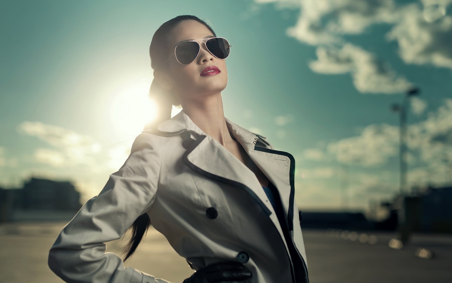 People 1920x1200 model women glasses sunlight red lipstick trench coat black gloves gloves hands on hips women outdoors outdoors women with shades sunglasses