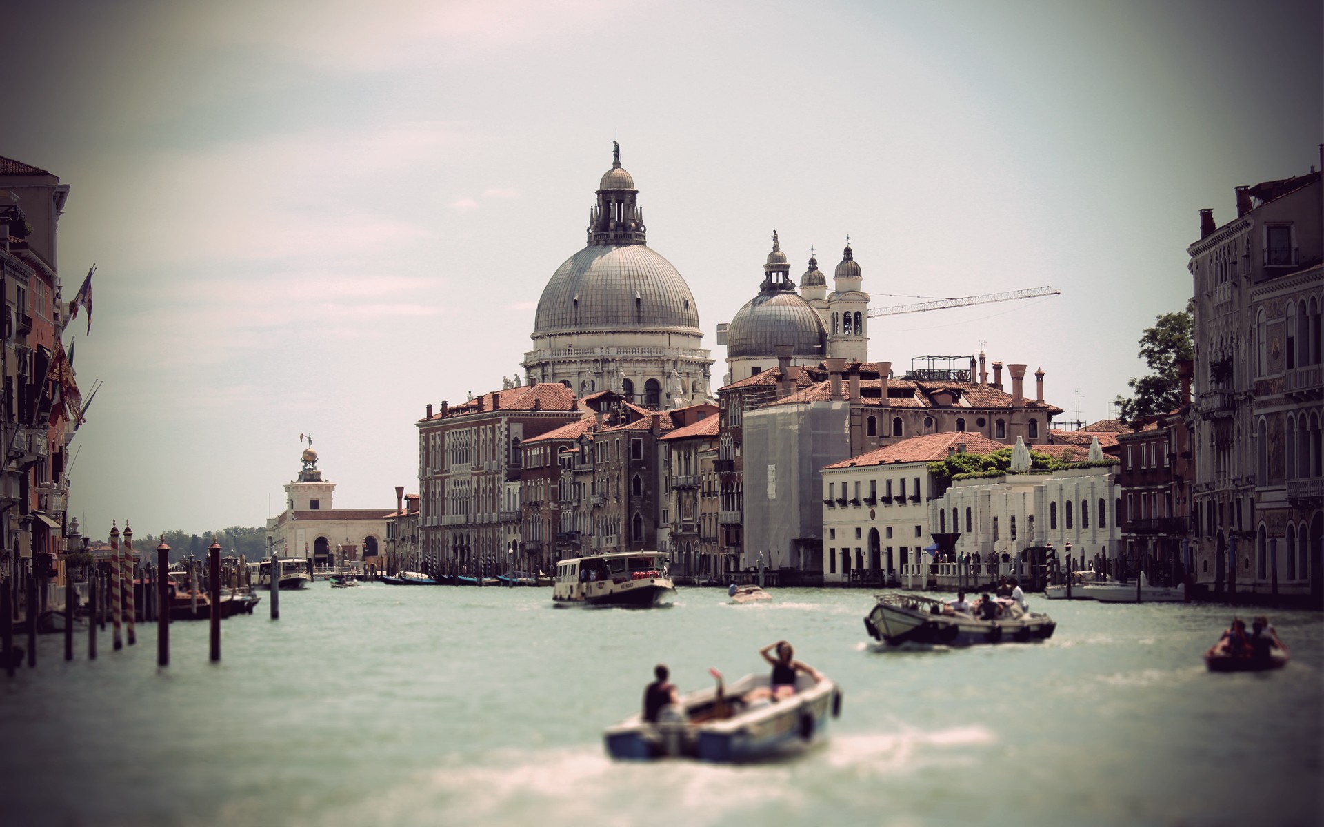 General 1920x1200 city building boat Venice Italy church water