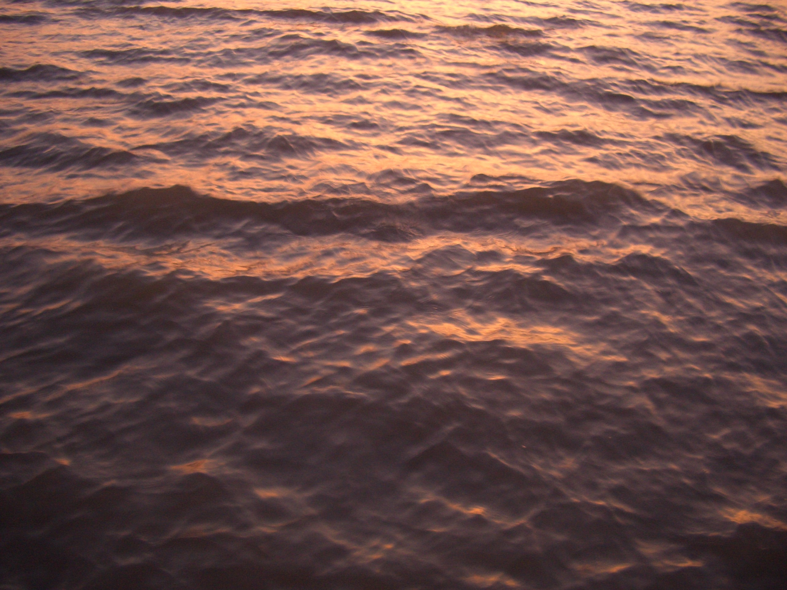 General 2560x1920 water waves warm colors nature outdoors low light