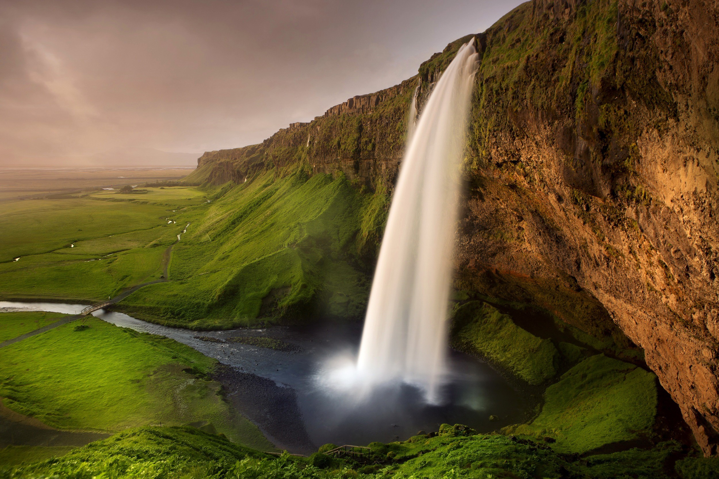 General 2500x1667 waterfall Seljalandsfoss Waterfall Iceland cliff nordic landscapes rocks rock formation nature outdoors water