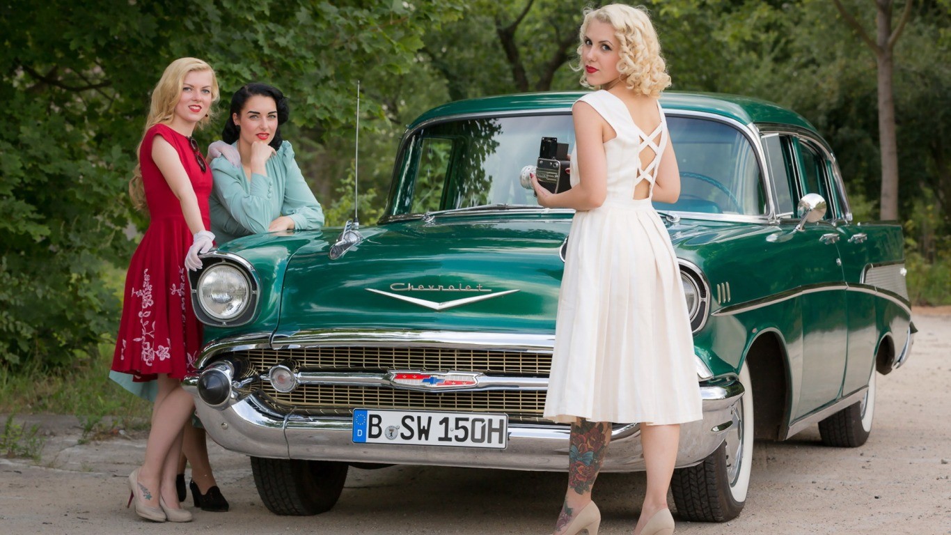 People 1366x768 women dress hair   car event prom old car red blue white blonde brunette 1957 Chevrolet vintage road vehicle women trio numbers camera green cars Chevrolet women with cars