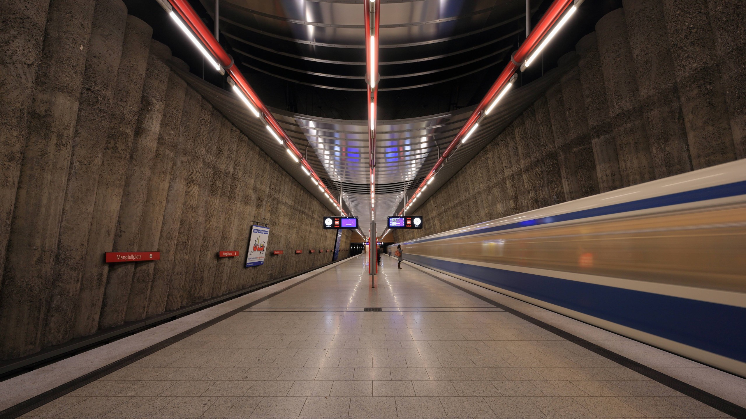 General 2560x1440 train train station Germany subway Munich brown underground