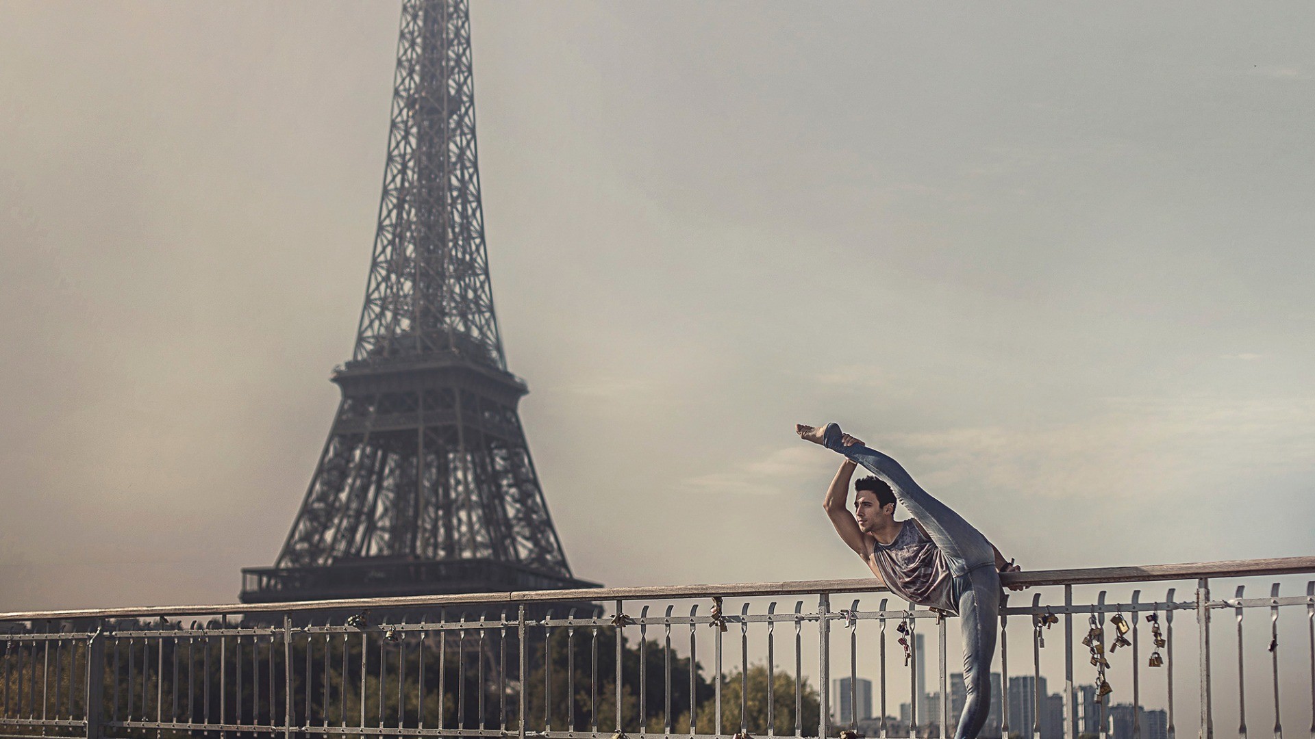 General 1920x1080 Paris Eiffel Tower gymnastics France men men outdoors spread legs flexible urban model dancer landmark Europe