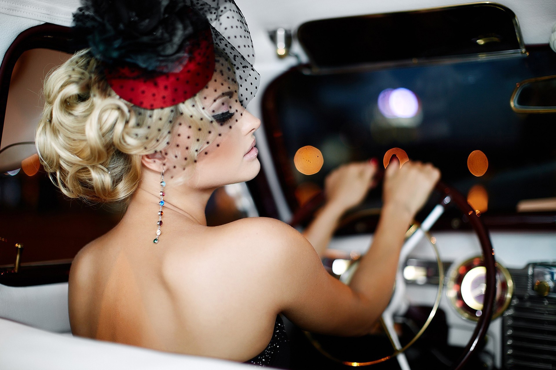 People 1920x1280 old car women blonde makeup car car interior hat women with hats vehicle steering wheel pink lipstick model