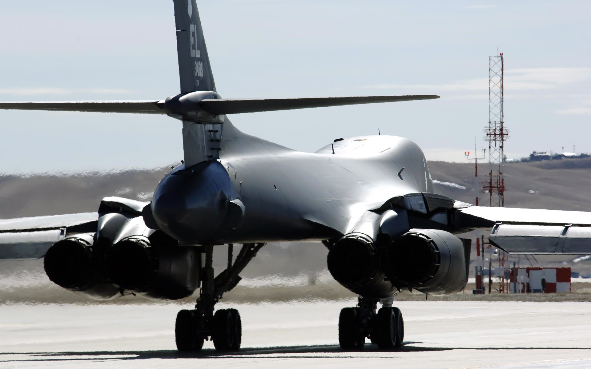 General 1920x1200 Rockwell B-1 Lancer aircraft vehicle military military aircraft Bomber strategic bomber US Air Force rear view American aircraft airplane