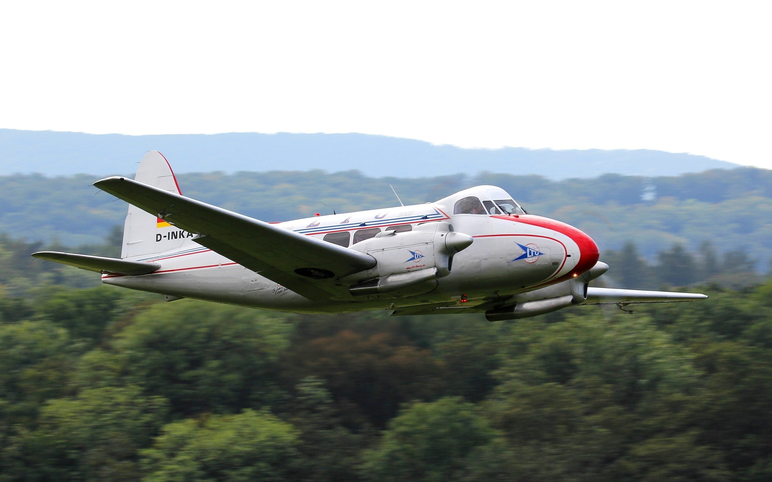 General 2560x1600 aircraft airplane motion blur aerial view vehicle De Havilland British aircraft