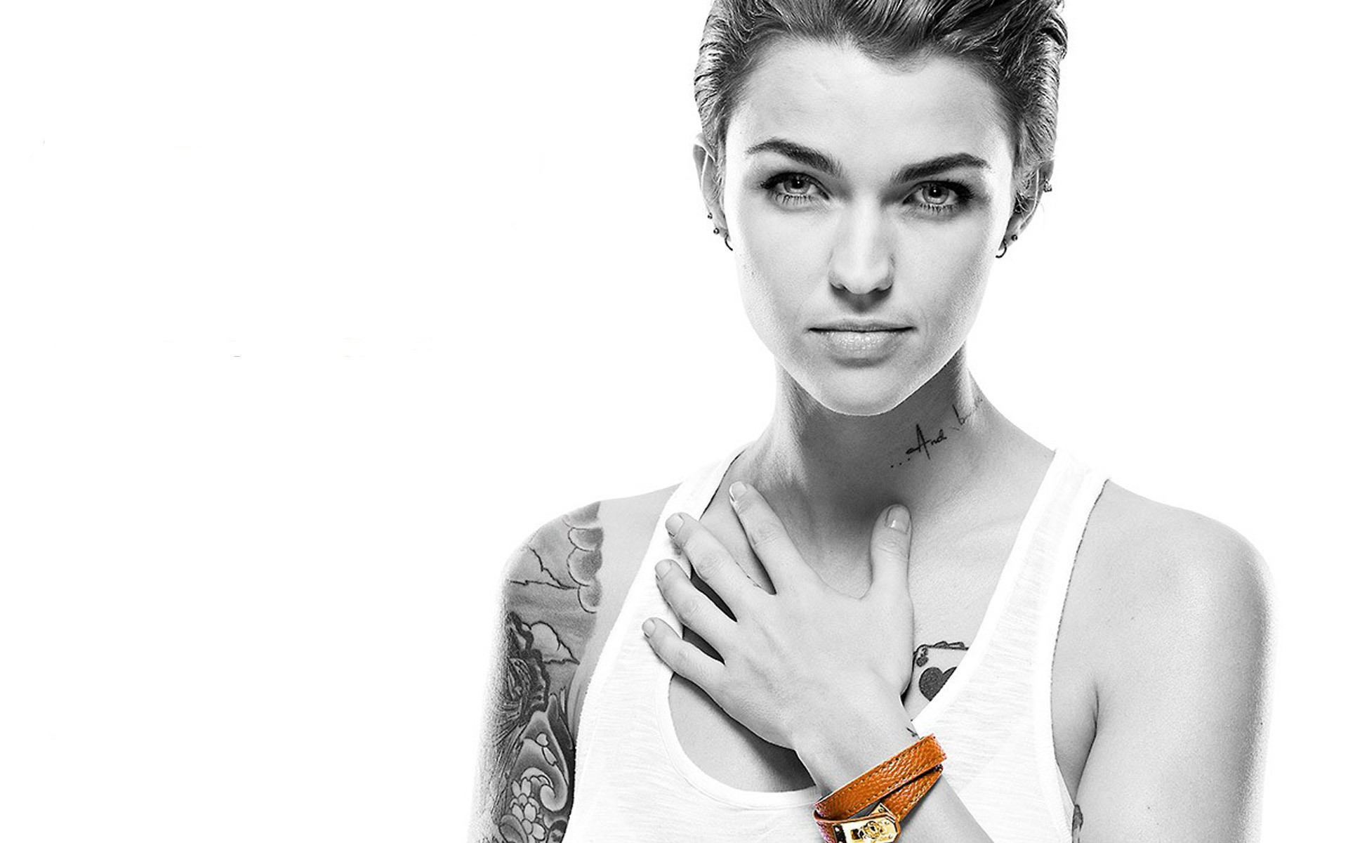 People 1920x1200 Ruby Rose (actress) tattoo short hair women inked girls simple background white background selective coloring studio looking at viewer