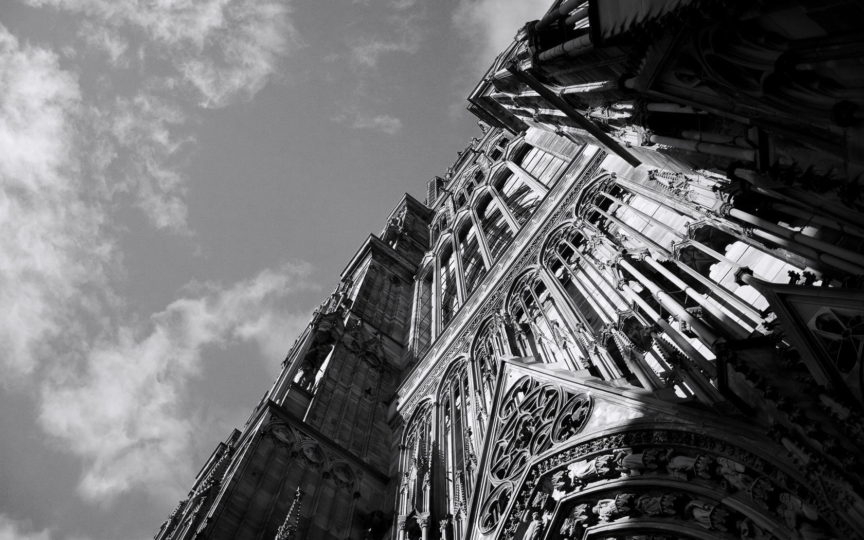 General 1680x1050 worm's eye view building sky bottom view cathedral monochrome