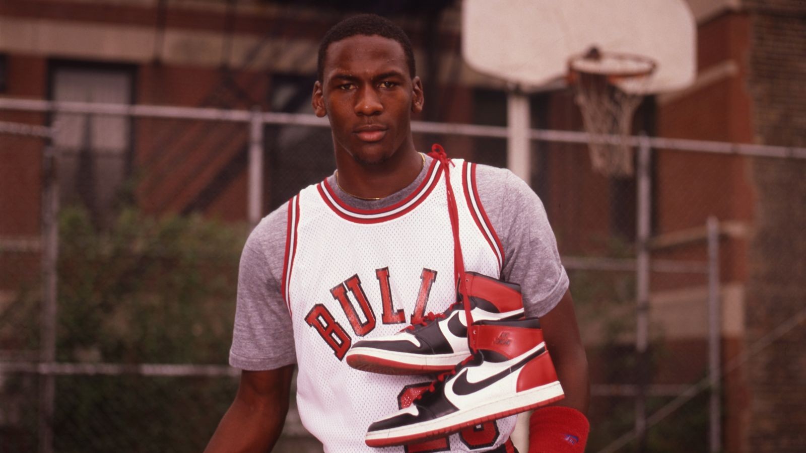 People 1600x900 NBA basketball Nike Michael Jordan Chicago Chicago Bulls men sport