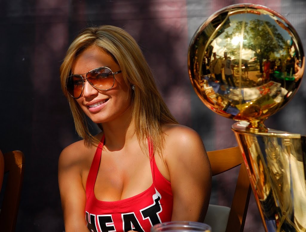 People 1024x776 NBA sport basketball Miami Miami Heat cheerleaders women with glasses women with shades sunglasses smiling looking at viewer sitting women