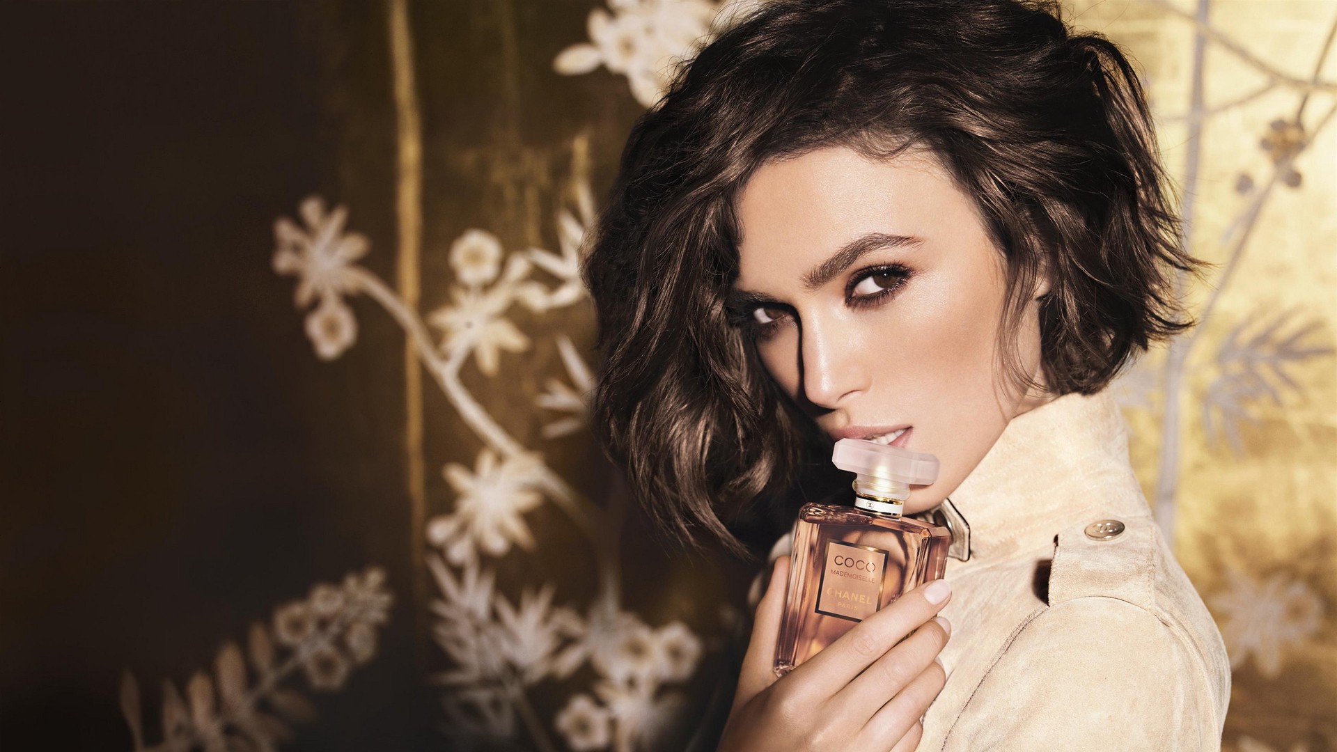 People 1920x1080 Keira Knightley brunette brown eyes Chanel white coat women looking at viewer makeup actress celebrity women indoors