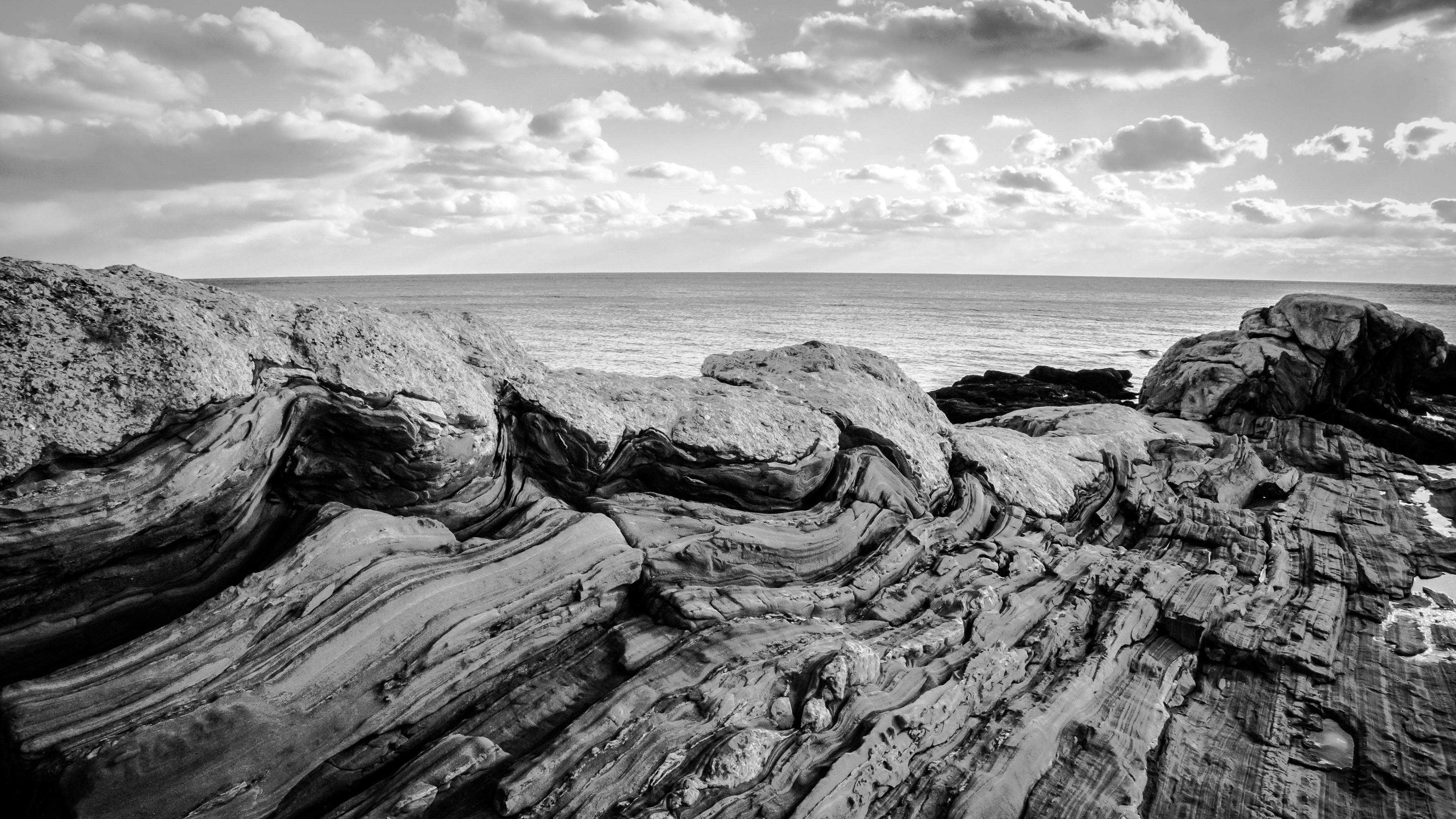 General 3840x2160 landscape Maine monochrome USA coast nature sea rocks clouds