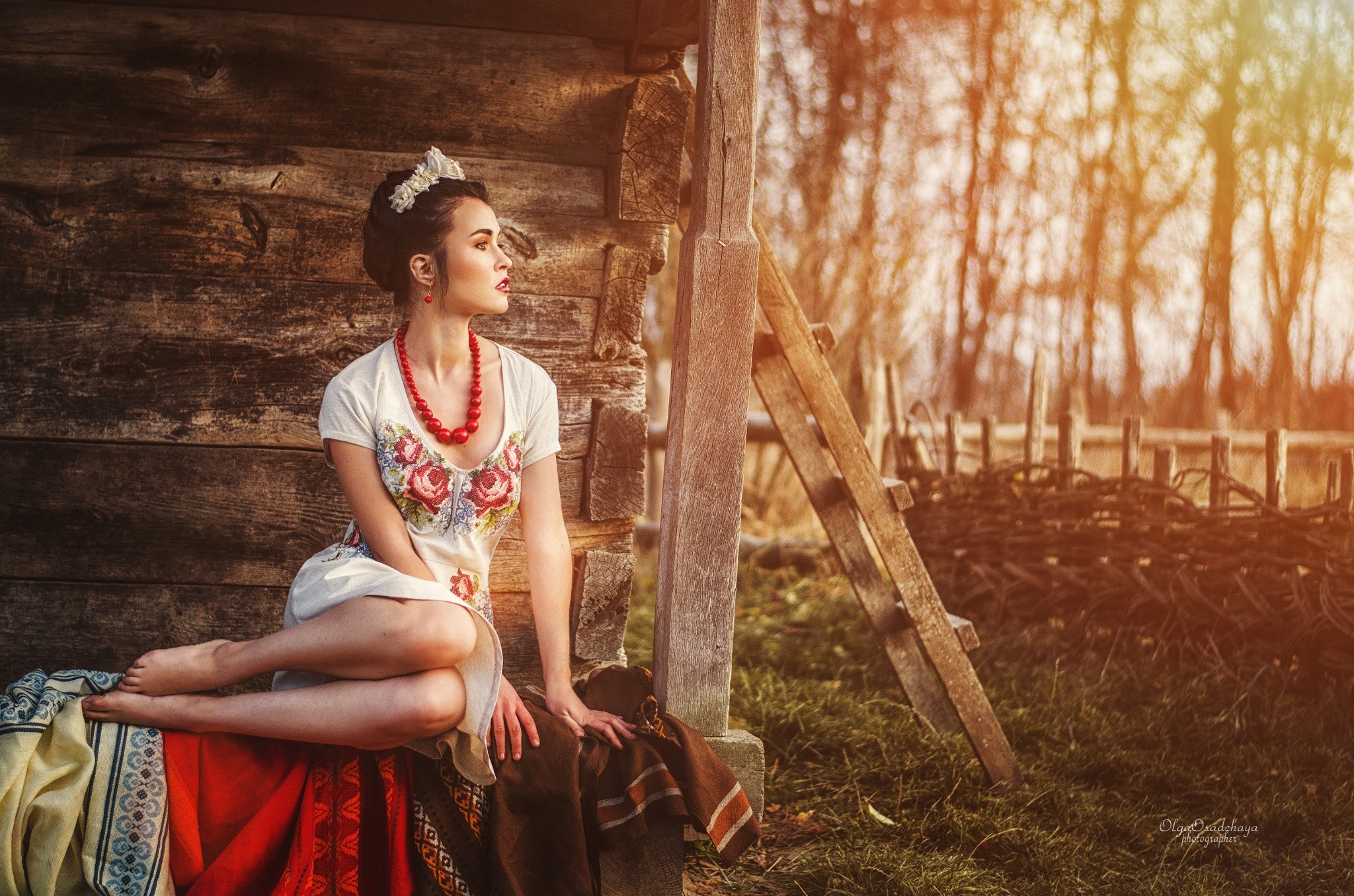 People 2048x1356 women model brunette red lipstick sunset dress legs together women outdoors looking into the distance 500px necklace legs barefoot sunlight Olga Osadchaya Russia village