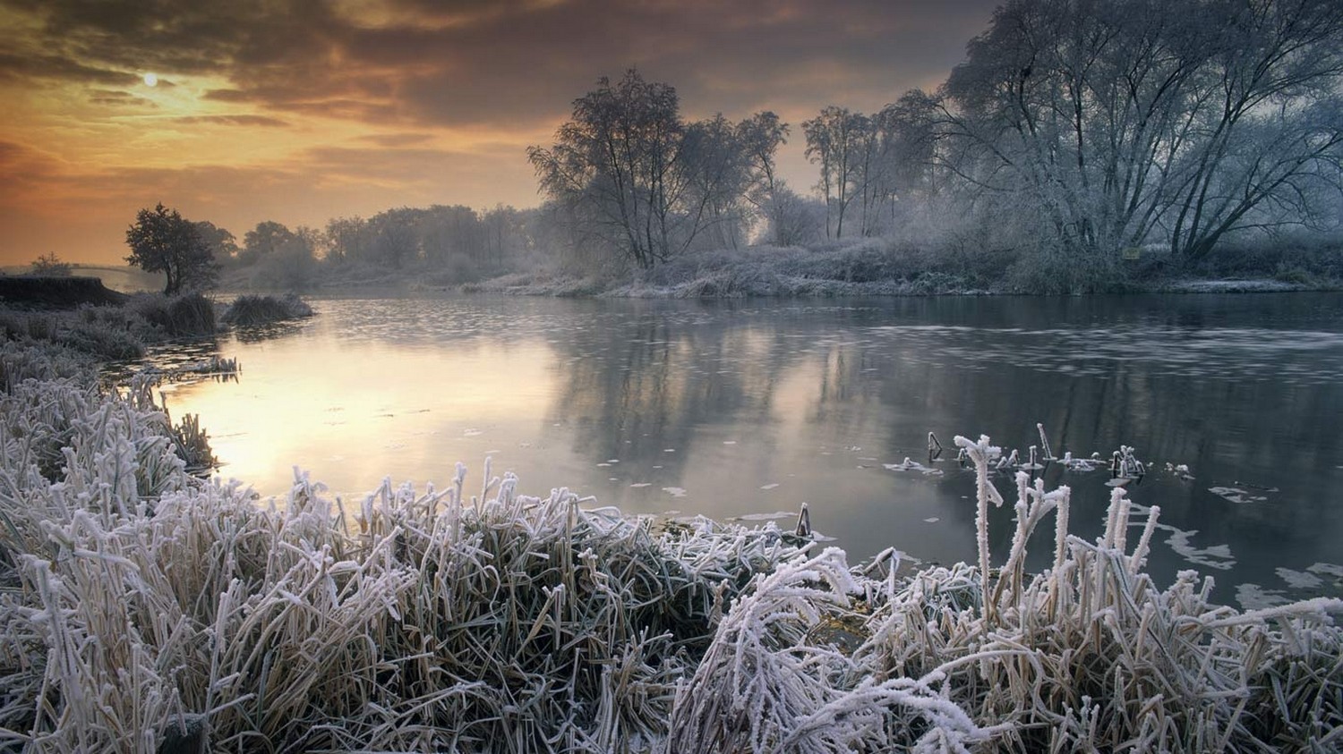 General 1500x843 nature landscape winter sunset river trees sky clouds snow frost shrubs cold UK mist England