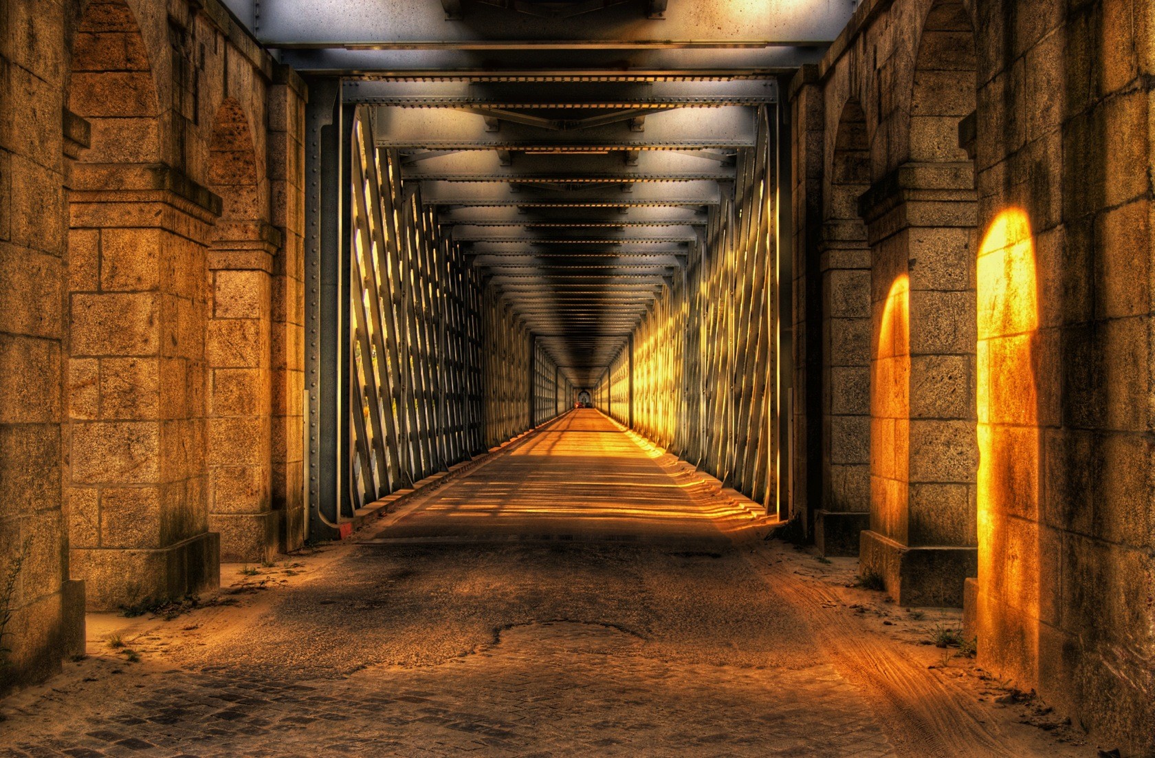 General 1680x1102 architecture tunnel arch HDR sunlight