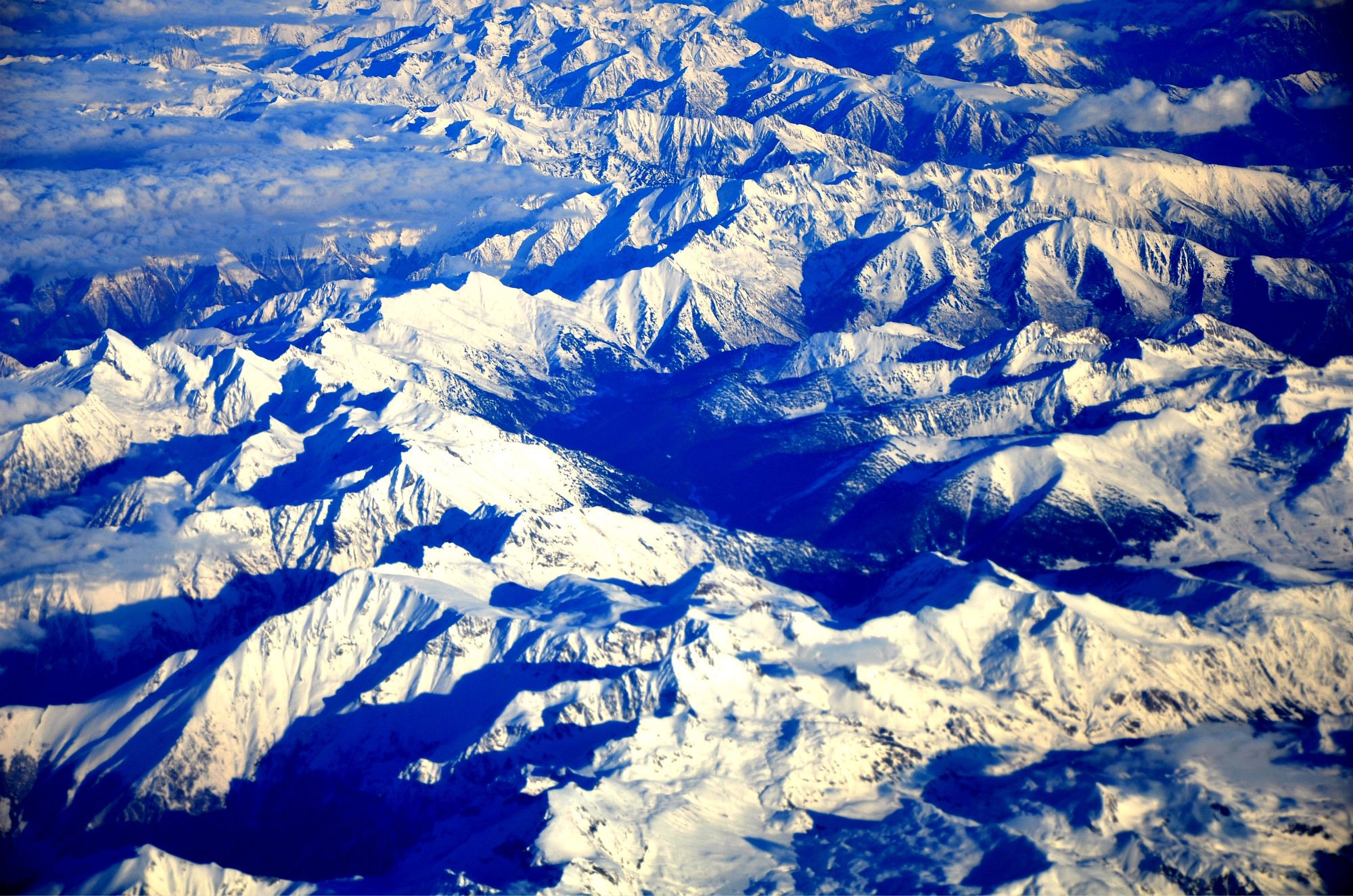 General 2000x1325 Alps landscape mountains nature