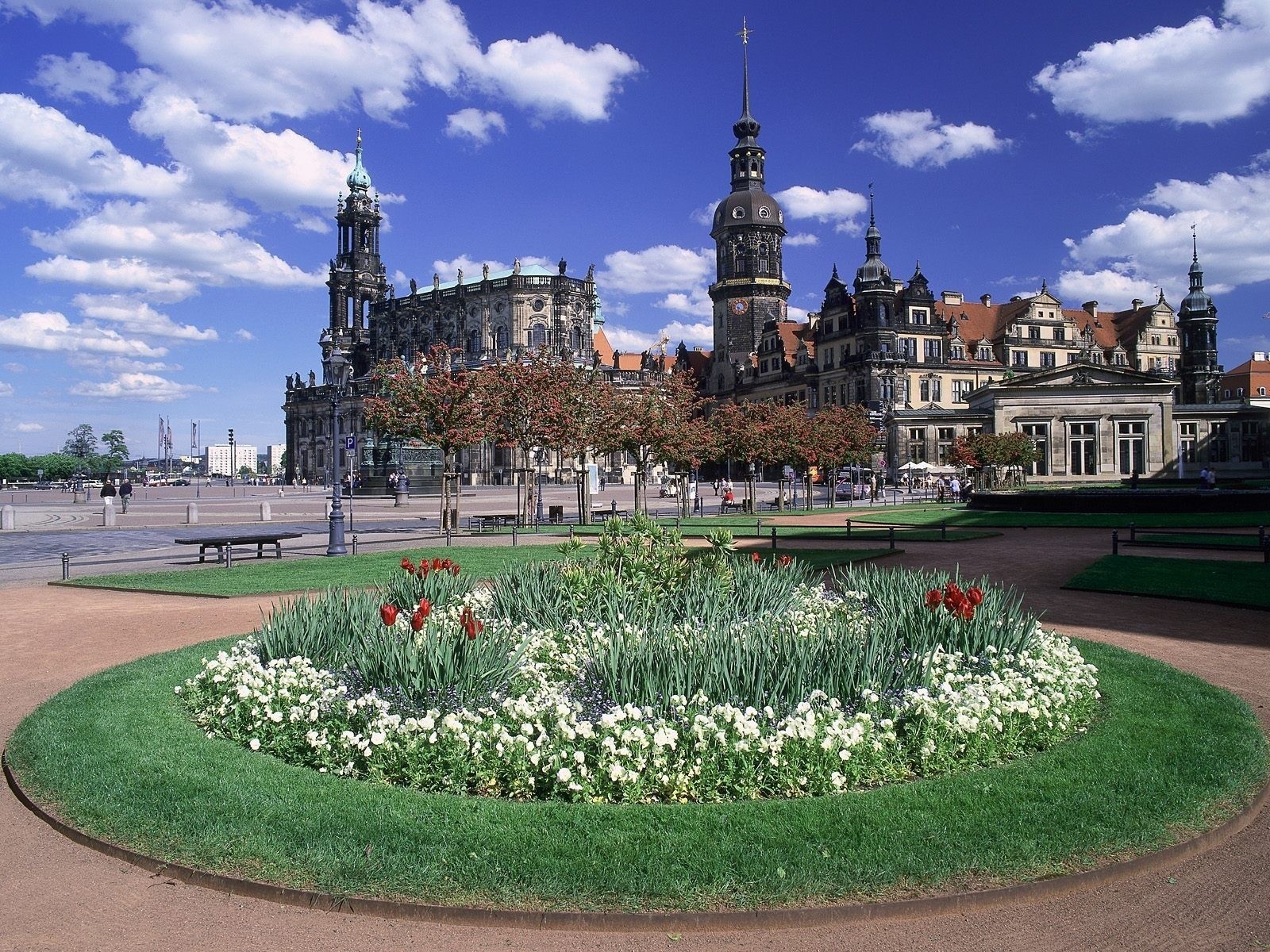 General 1600x1200 architecture Dresden Germany cityscape clouds flowers urban