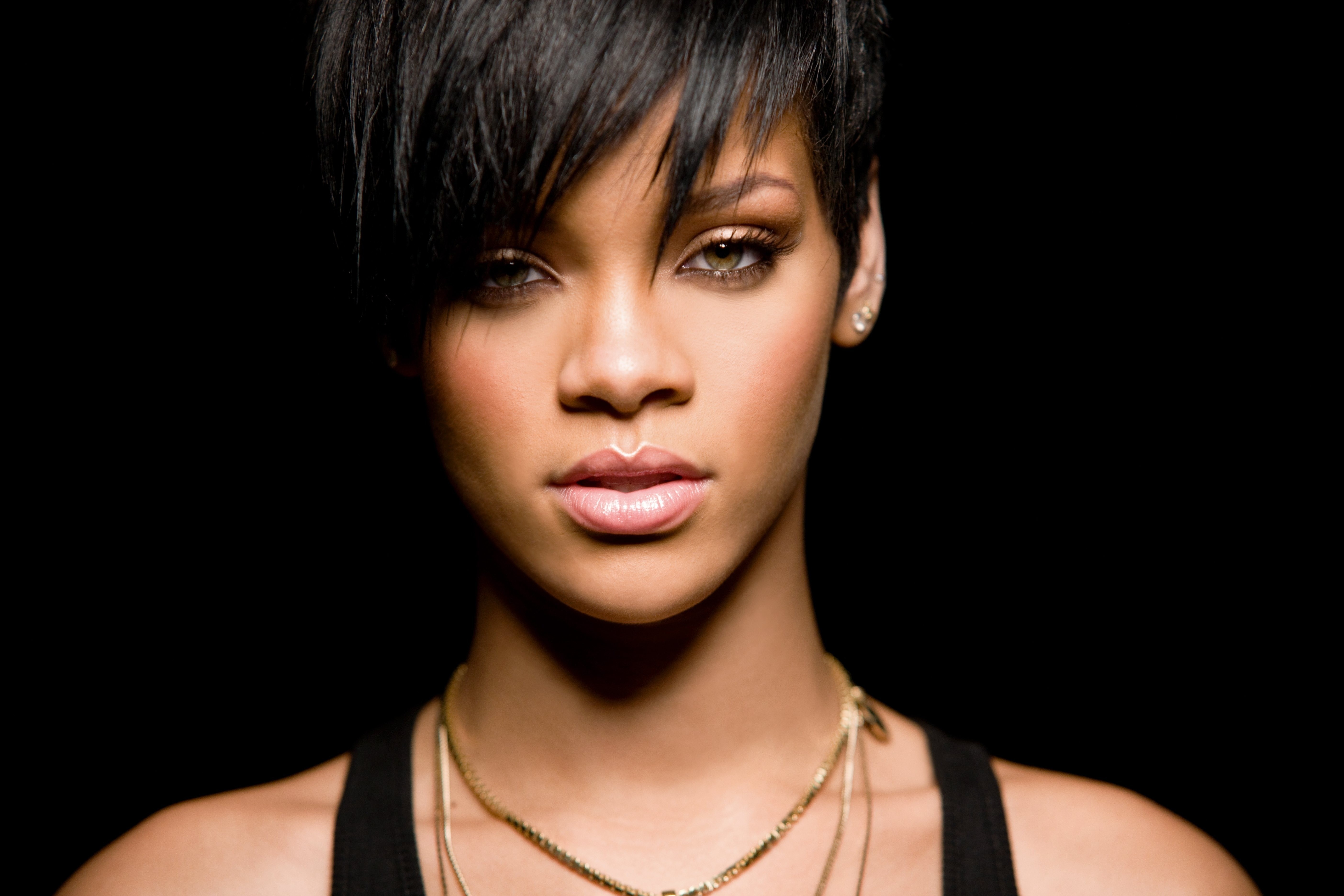 People 5616x3744 Rihanna black face short hair dark hair women singer dark skin portrait black background women indoors indoors looking at viewer makeup