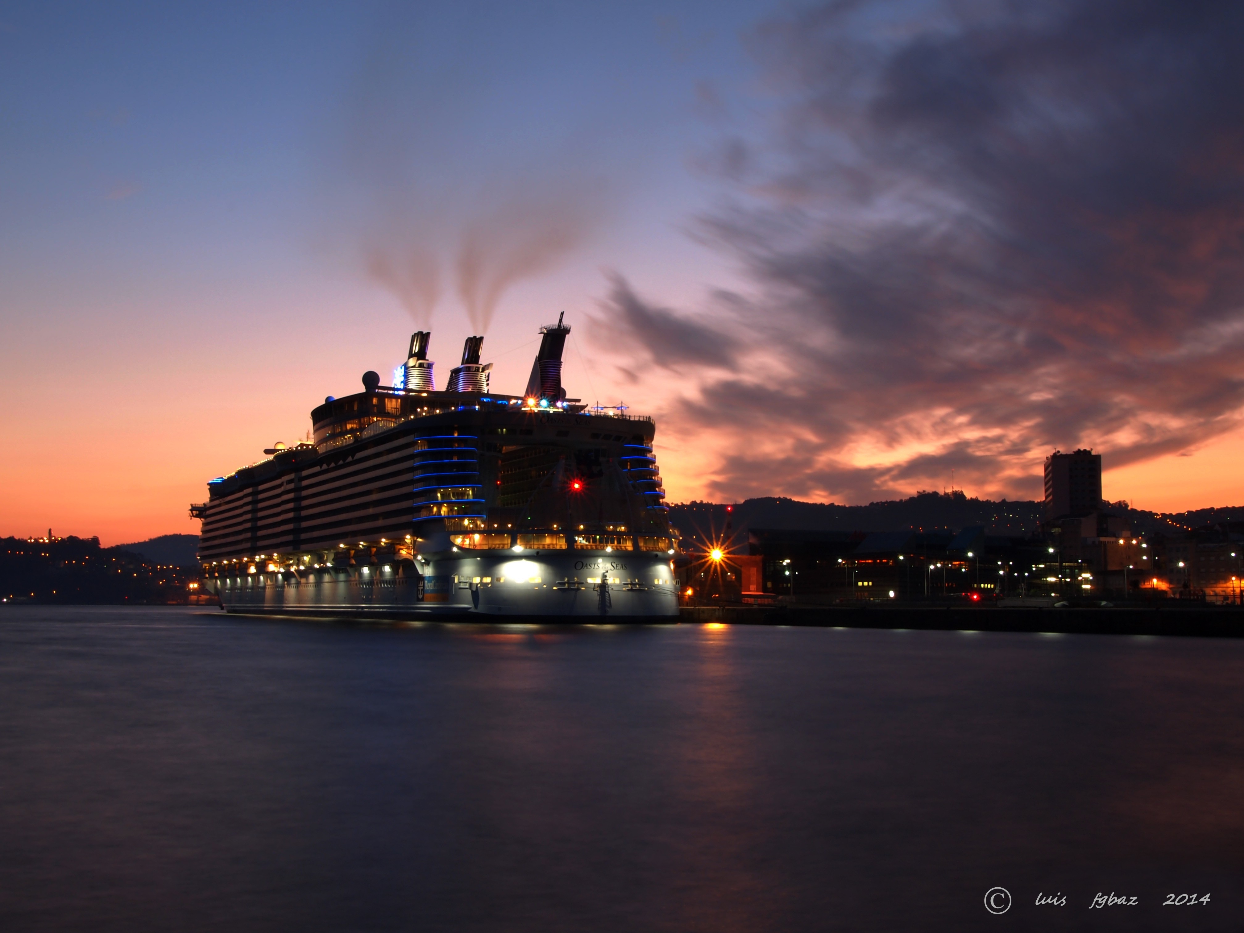 General 4032x3024 sunset cruise ship vehicle ship 2014 (Year)