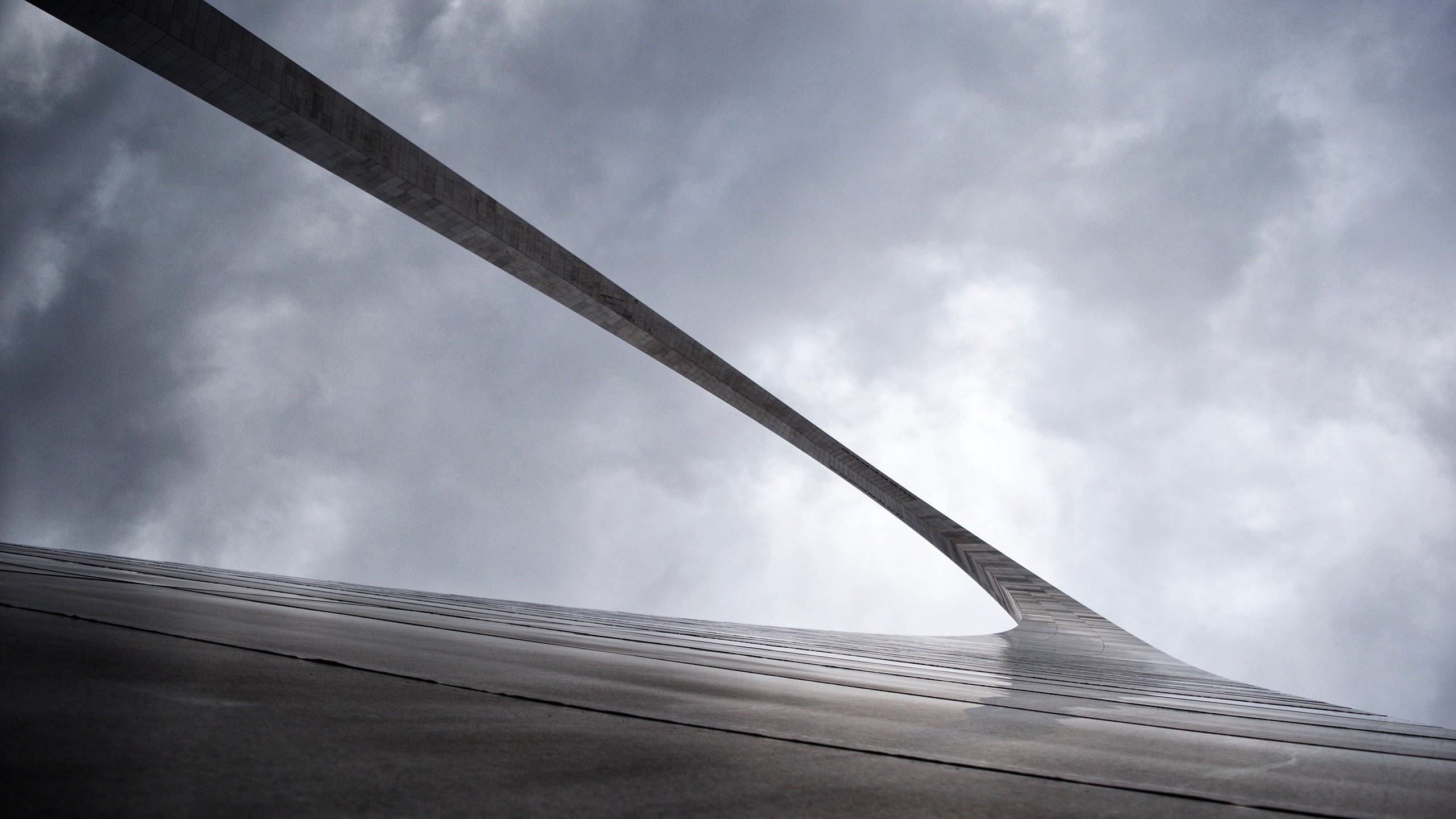 General 2560x1440 arch St. Louis photography overcast gray