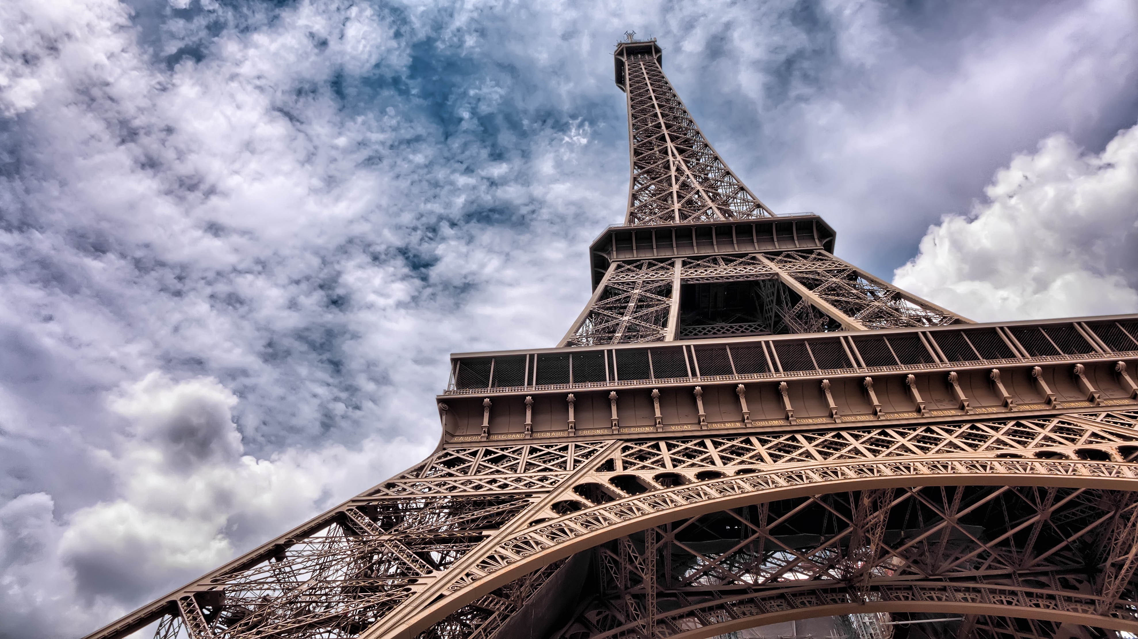 General 3957x2221 Paris Eiffel Tower France sky landmark Europe