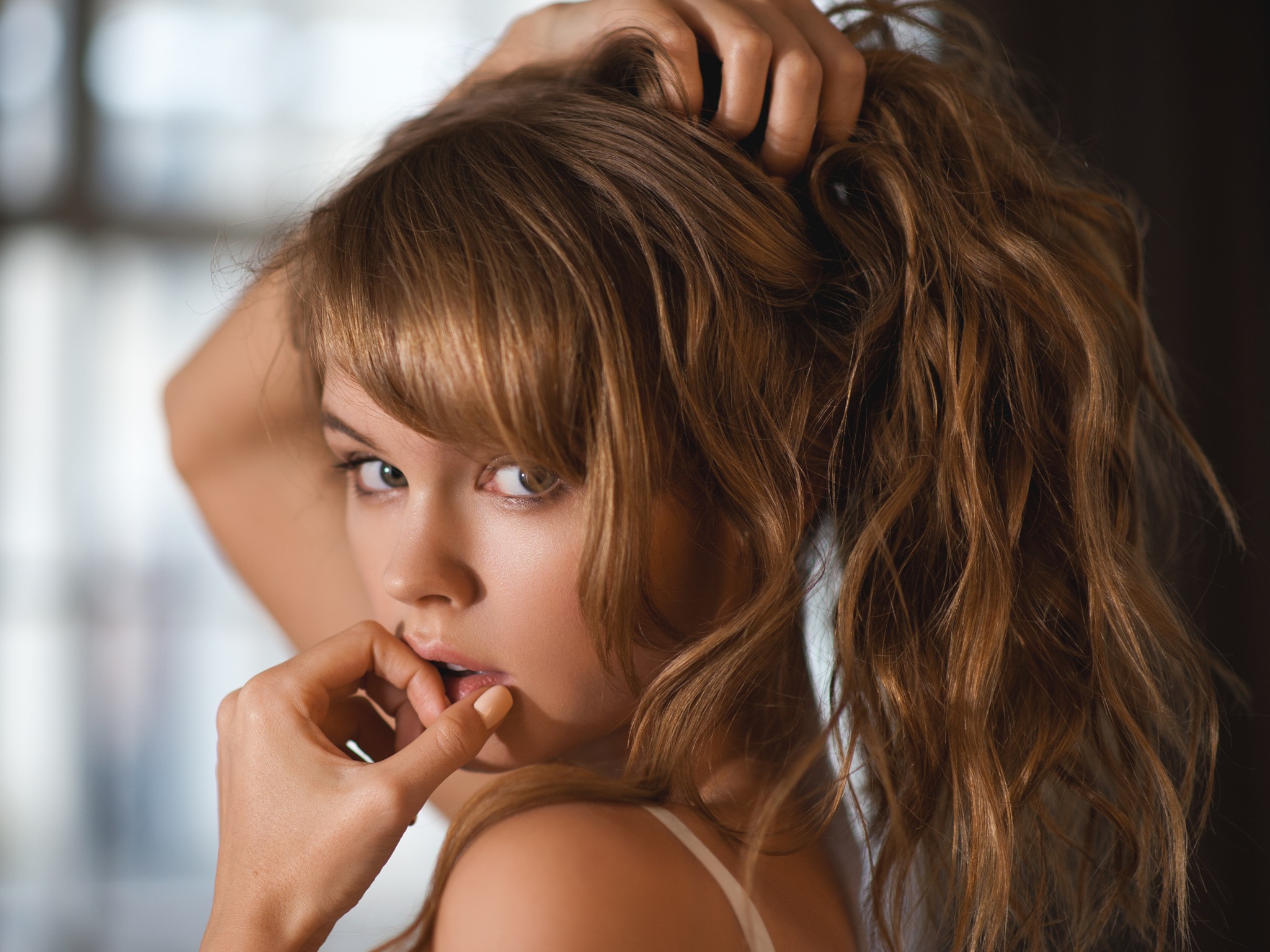 Anastasia Scheglova Women Model Blonde Face Looking At Viewer Green Eyes Women Indoors