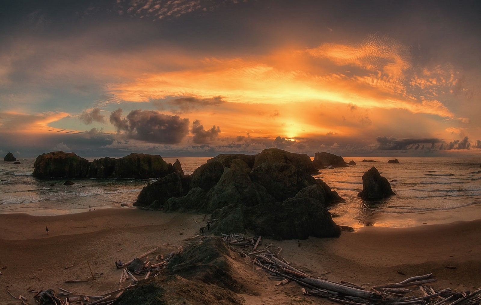 General 1600x1015 nature landscape beach sunset rocks sea sand sky sunlight clouds Oregon USA orange sky