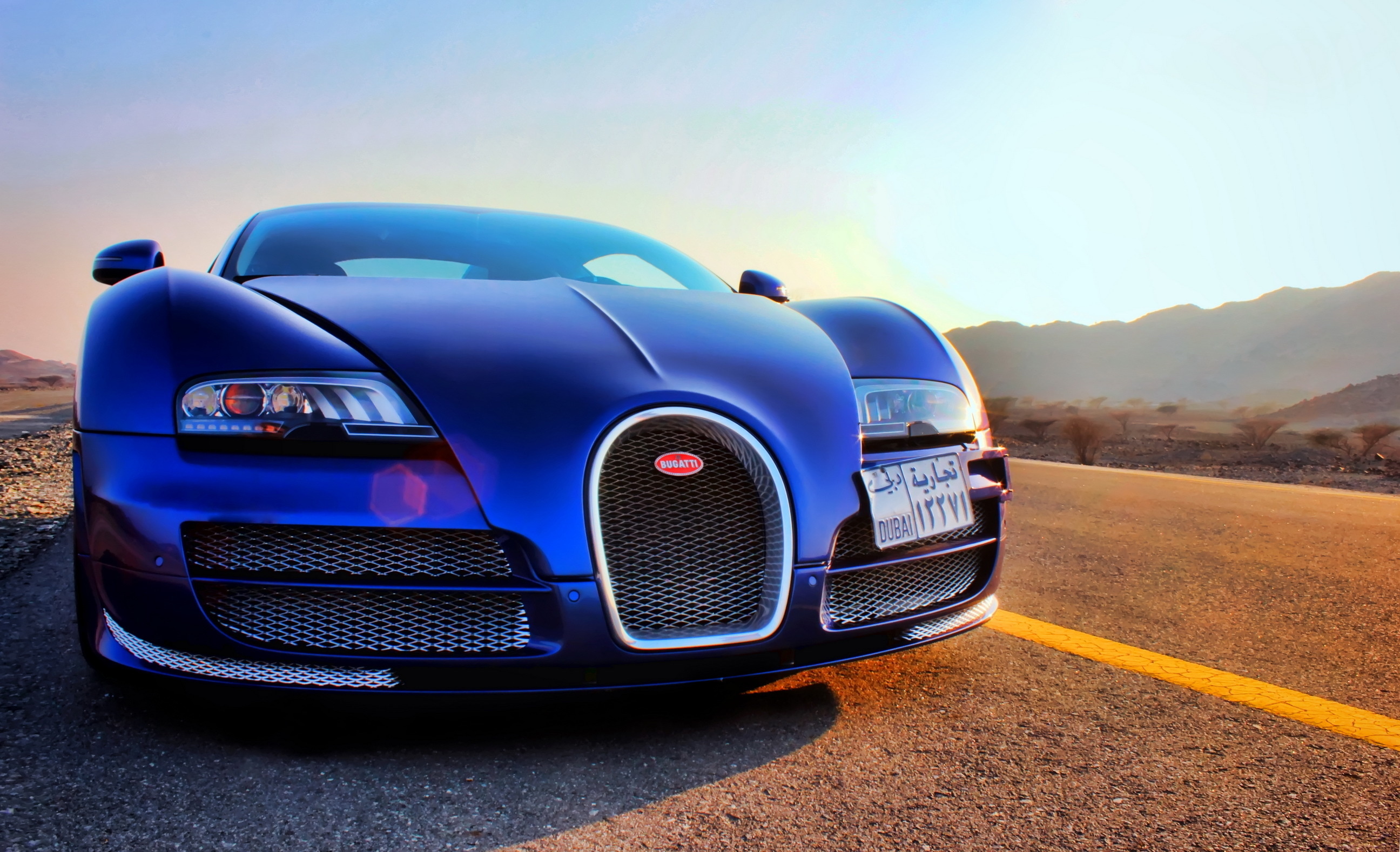 General 2592x1578 car blue cars road vehicle Bugatti United Arab Emirates Bugatti Veyron French Cars Volkswagen Group Hypercar