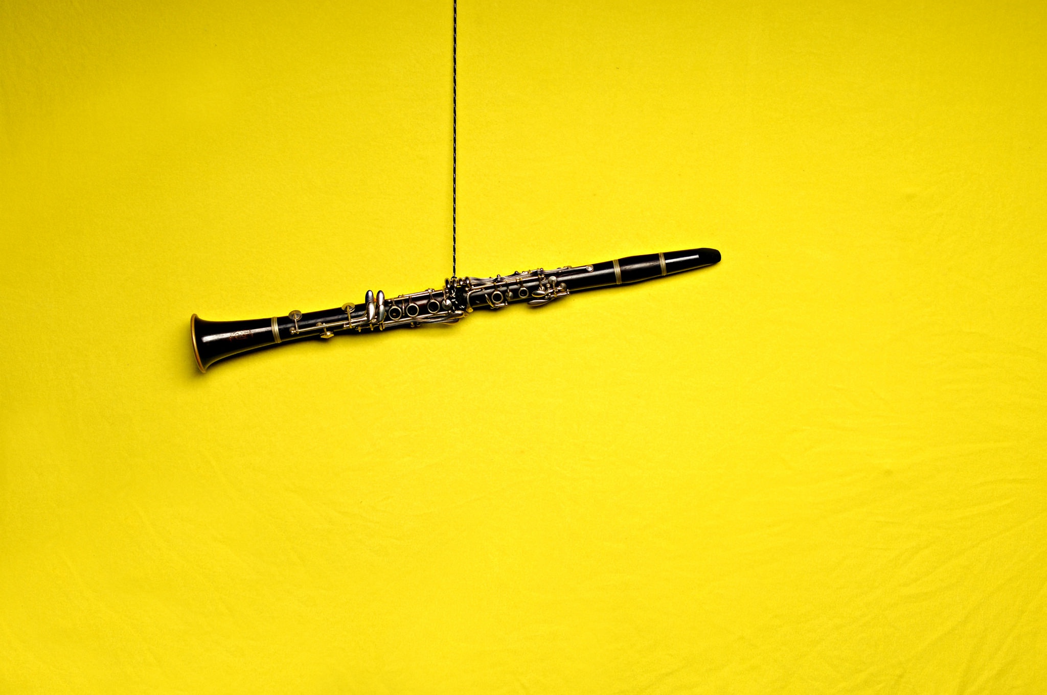 General 2048x1360 yellow background musical instrument minimalism yellow