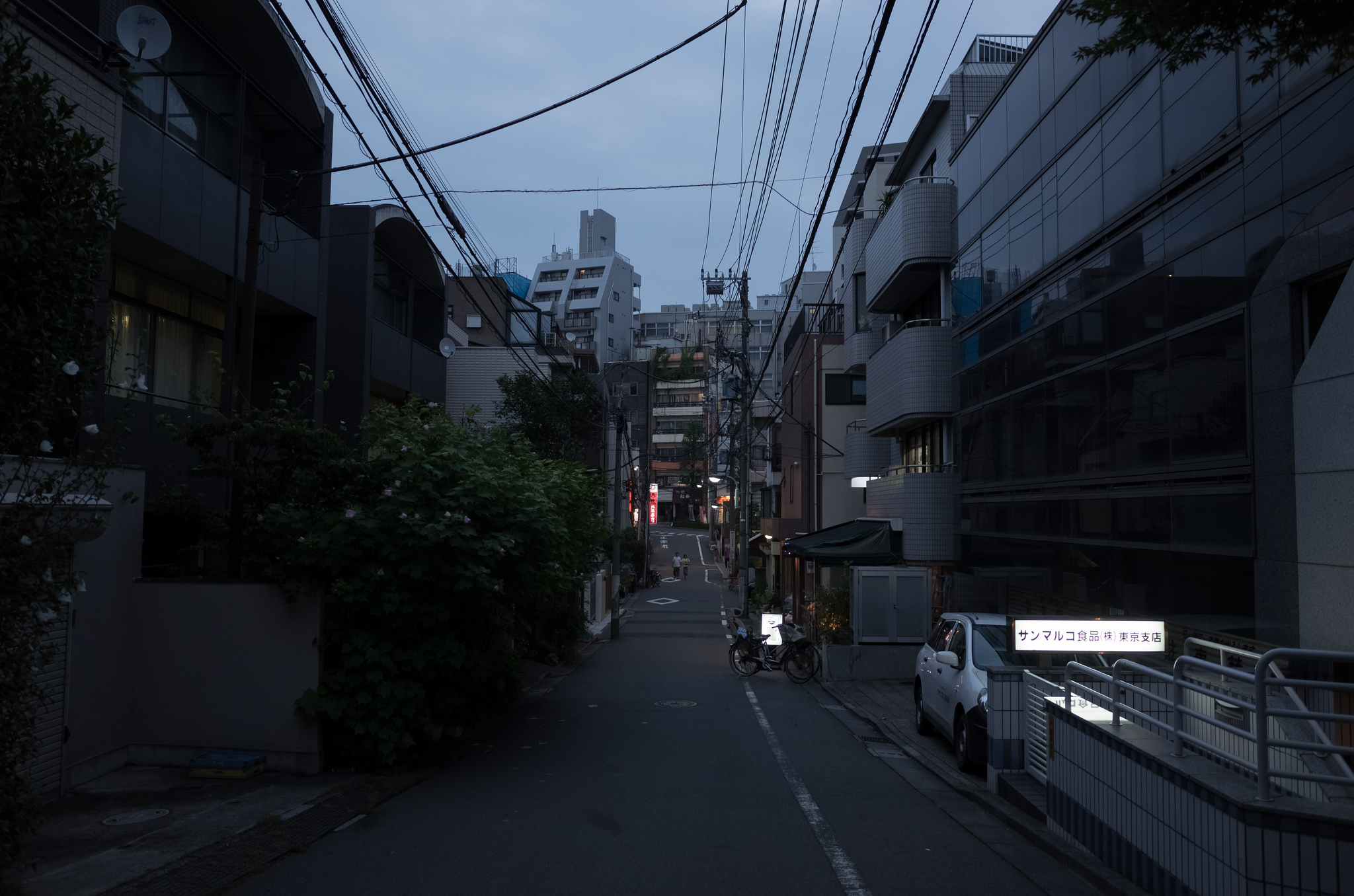 General 2048x1356 Japan street lights dark cityscape urban