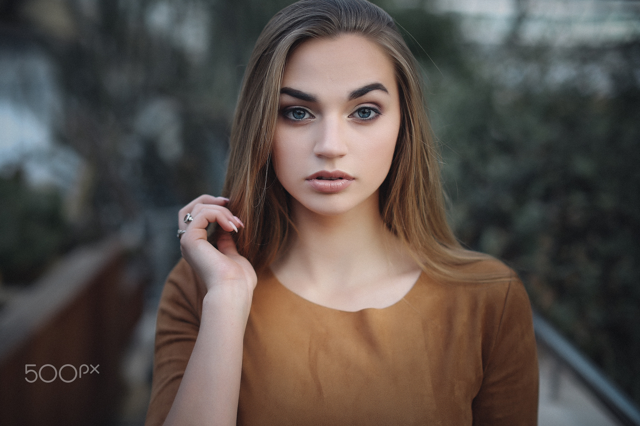 People 2048x1365 women portrait blue eyes depth of field face blonde 500px Shanti Vankerckhove makeup brown clothing one arm up Sonny Bui model parted lips women outdoors watermarked closeup