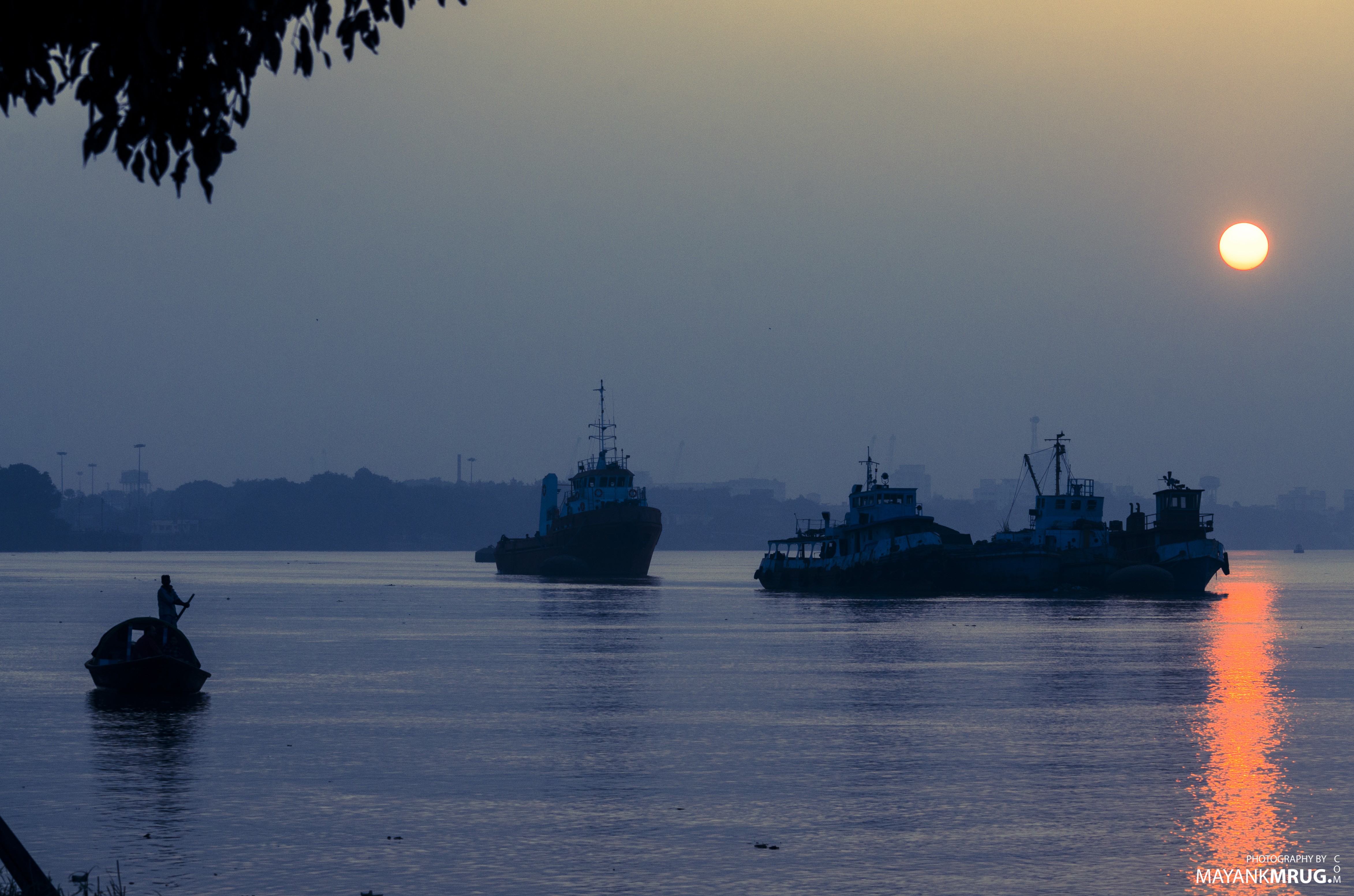 General 4691x3107 sunset Kolkata boat fishing boat vehicle watermarked water Sun low light
