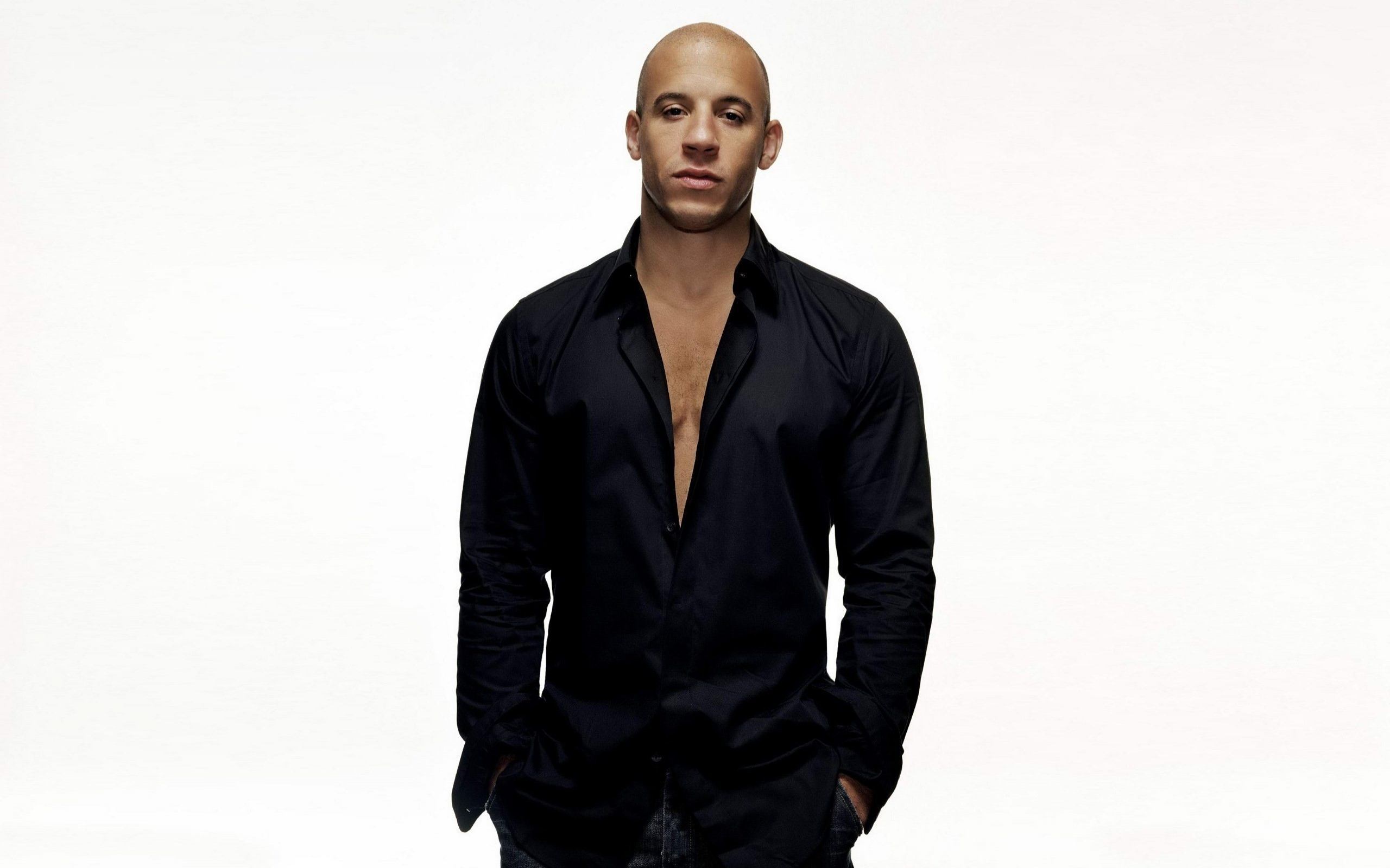 People 2560x1600 Vin Diesel actor black shirt frontal view simple background men studio