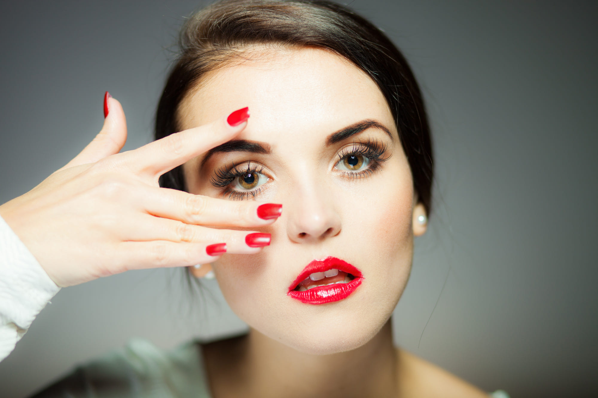 People 2000x1333 model 500px red nails manicured nails acrylic nails women