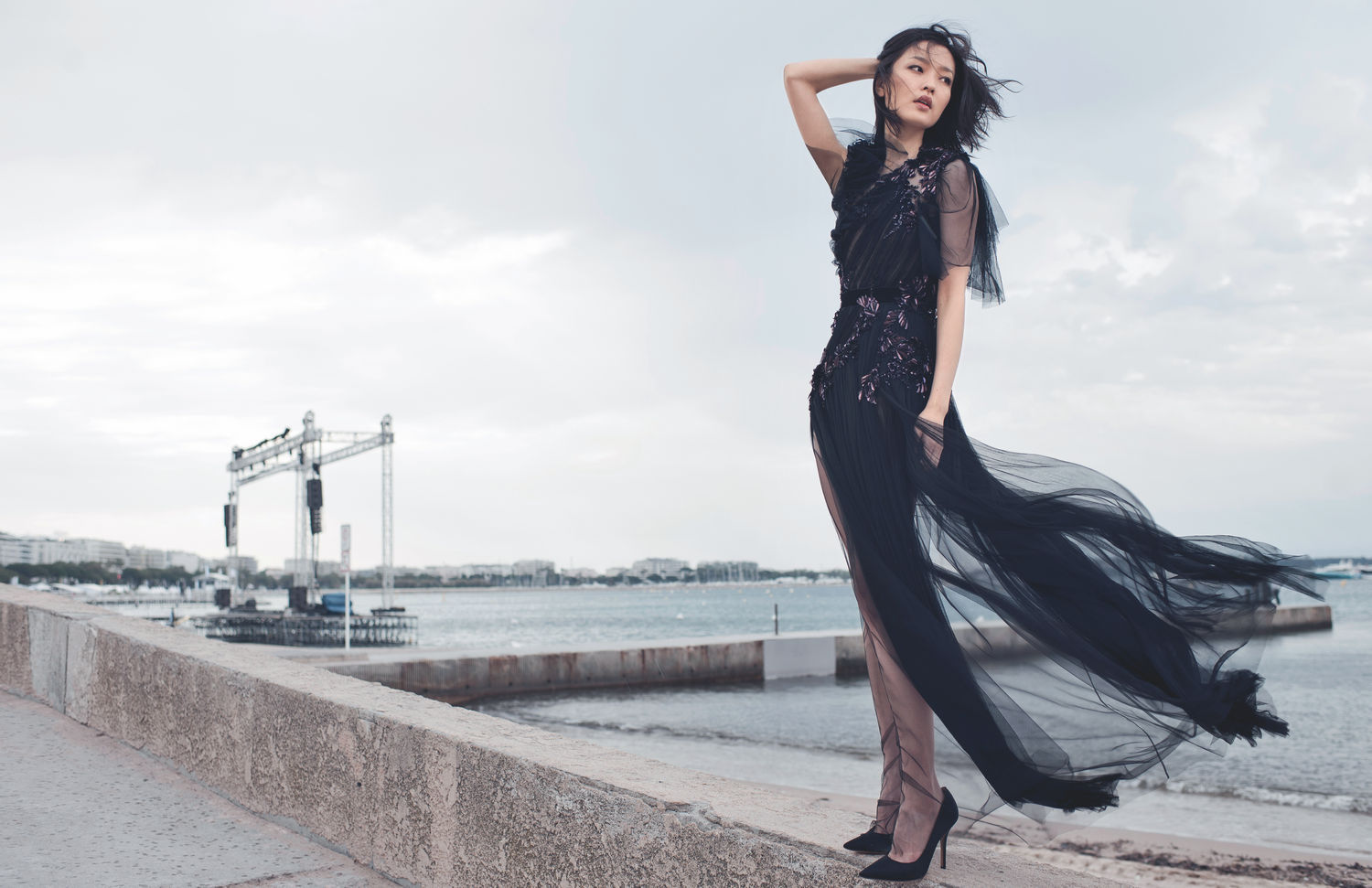 People 1500x971 Du Juan model actress Chinese Asian brunette wind black dress women outdoors high heels black clothing fashion photography depth of field women