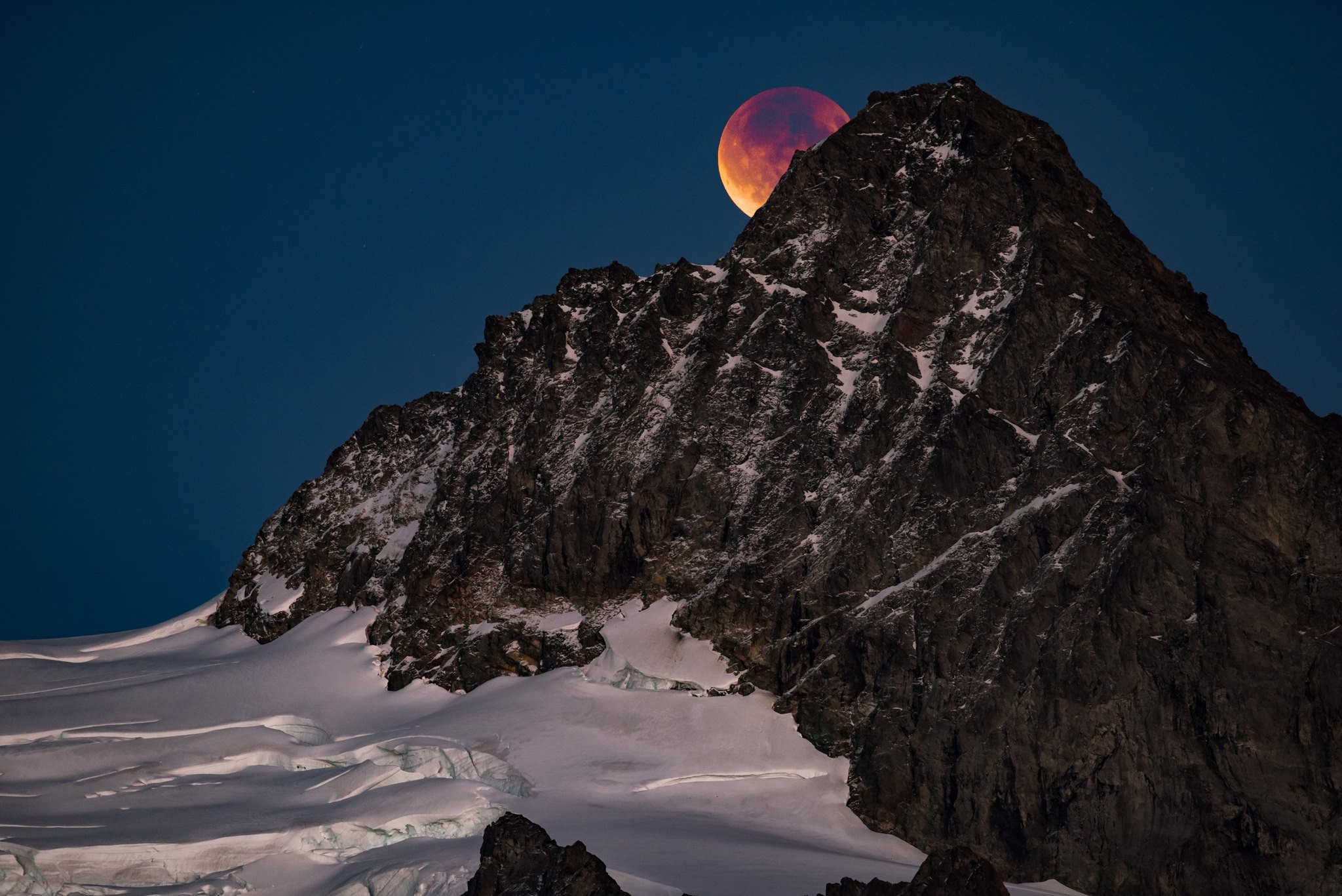 General 2048x1367 photography nature landscape snowy peak Moon mountains blue sky national park Washington state