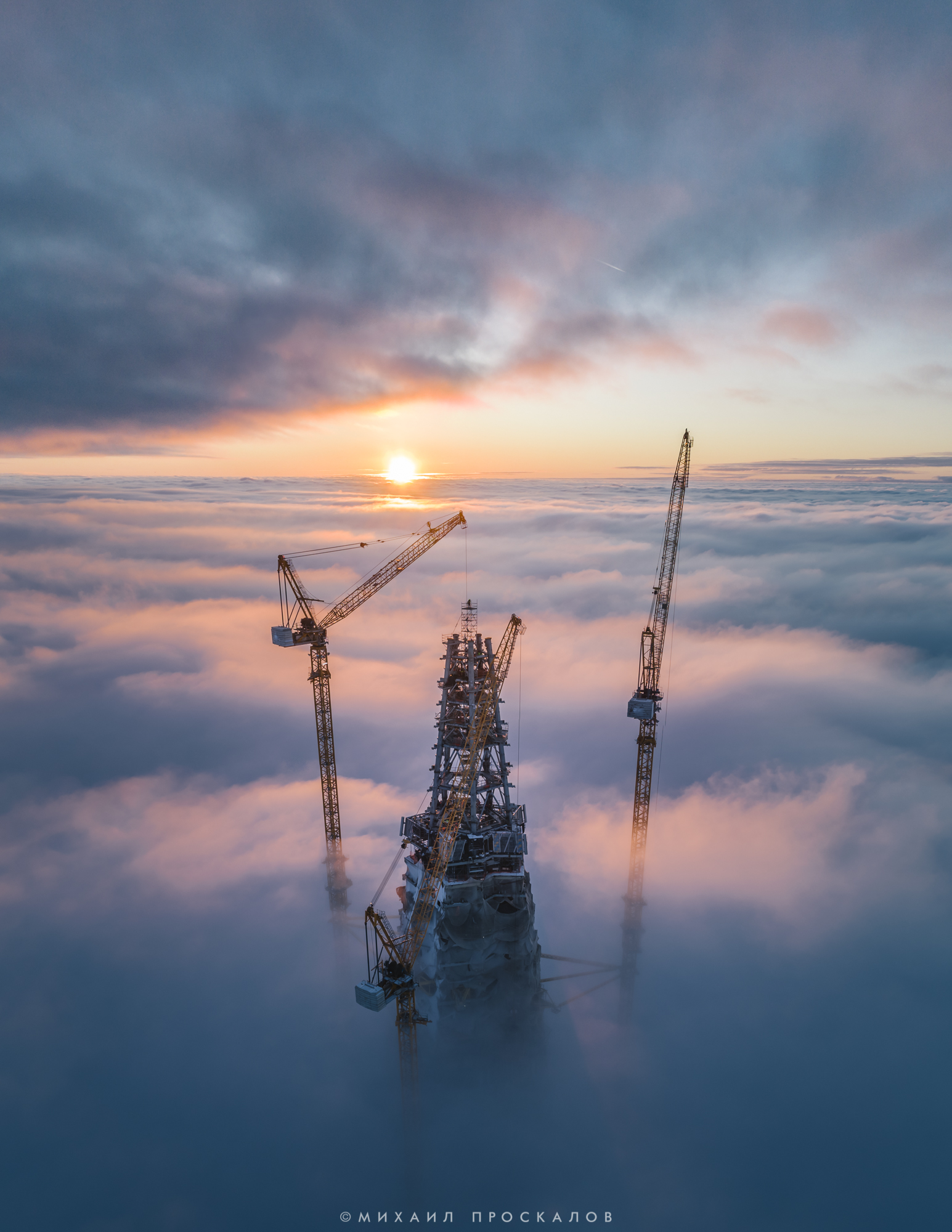 General 1545x2000 construction site sky clouds cranes (machine)