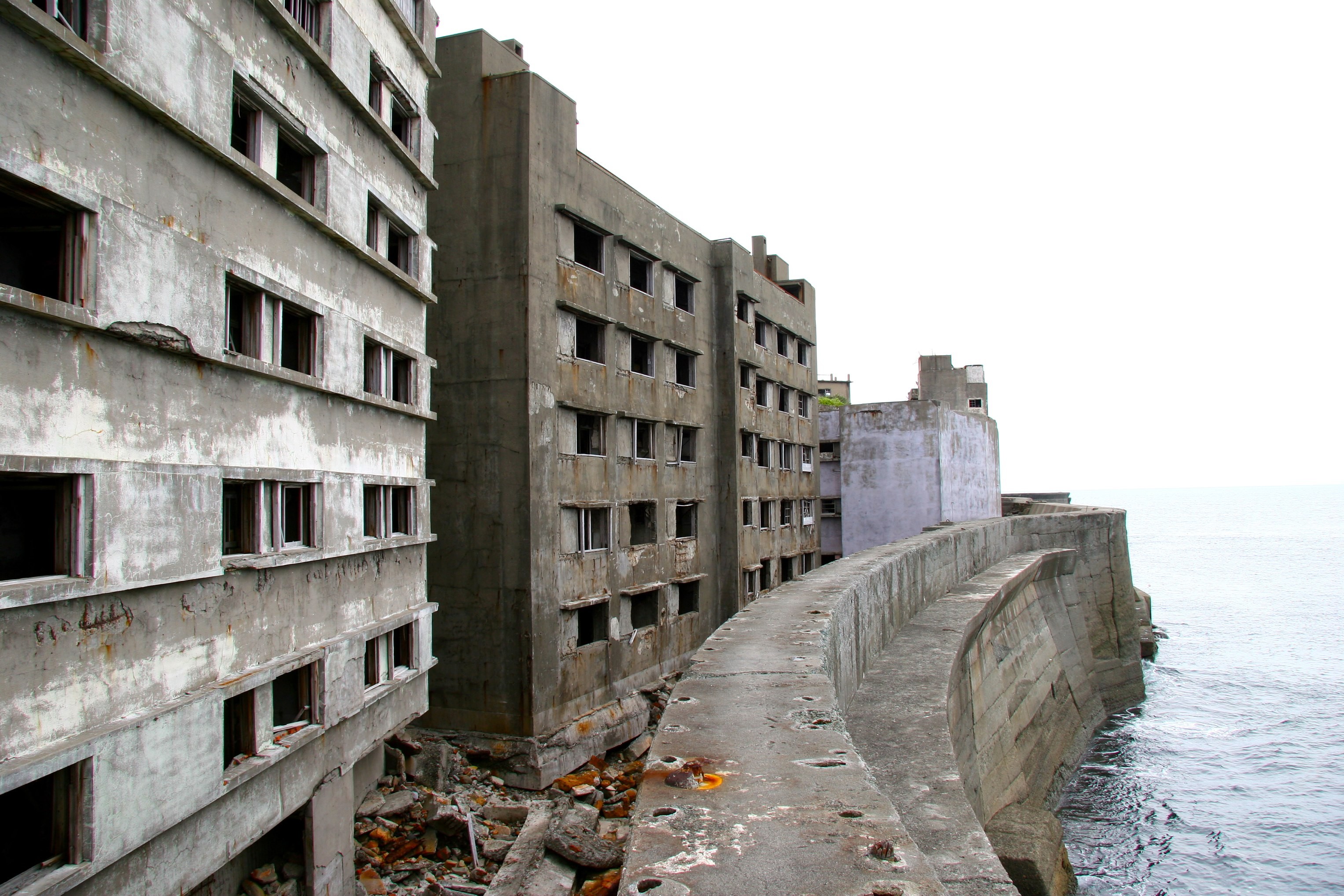 General 3054x2036 ruins Hashima island building Brutalism abandoned Japan
