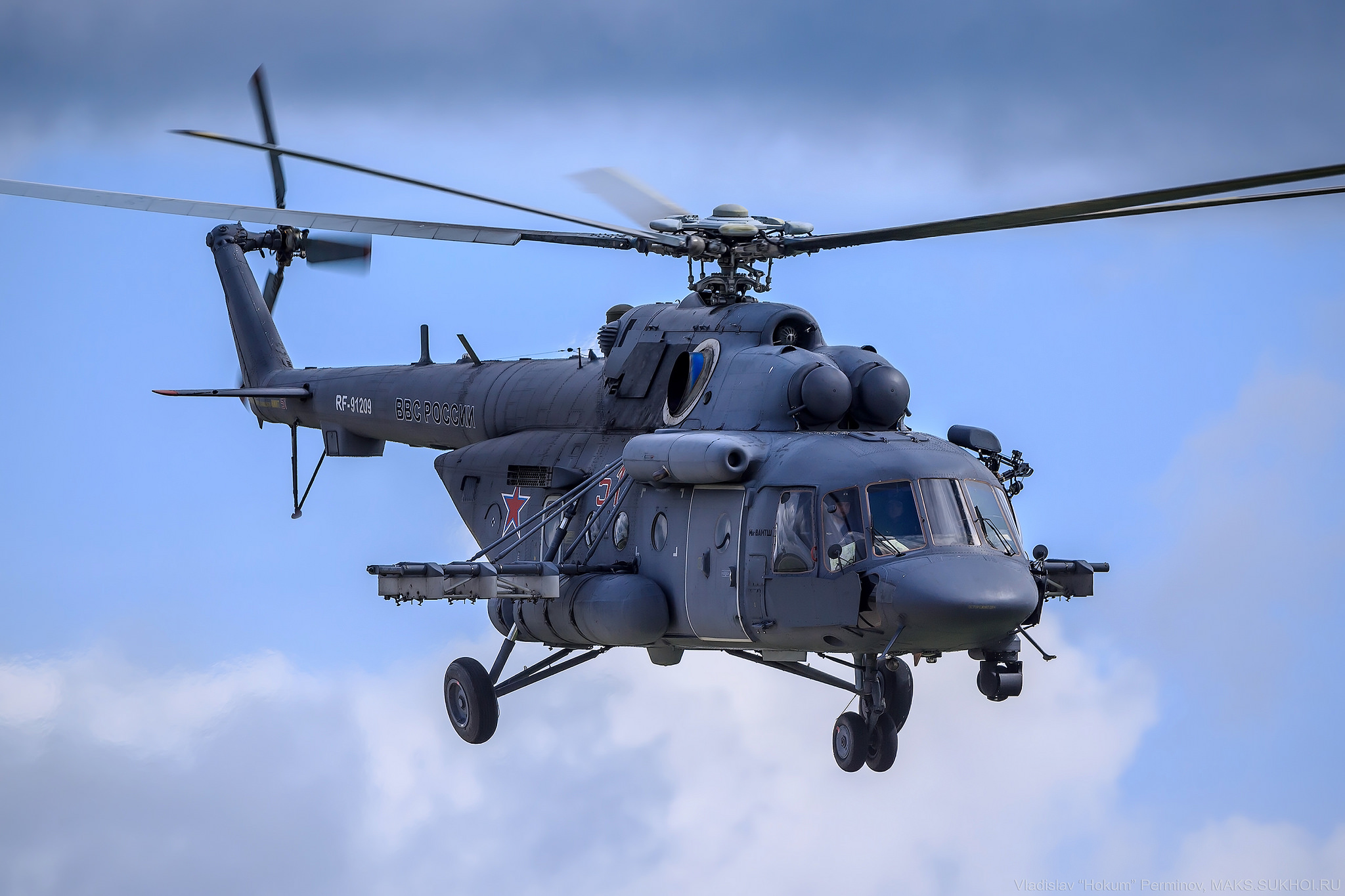 General 2048x1365 Russian Air Force Mil Mi-17 vehicle helicopters military military aircraft Russian/Soviet aircraft sky clouds Mil Helicopters frontal view pilot