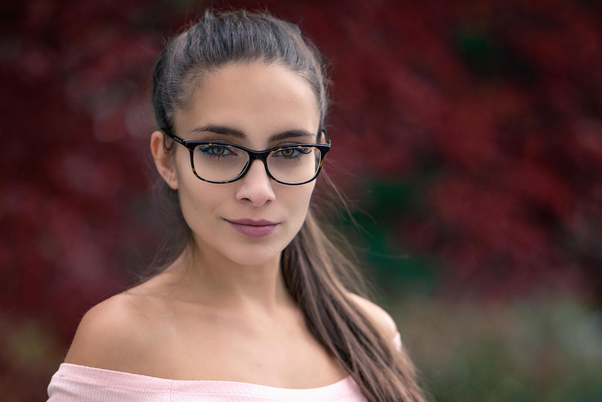 People 2000x1335 women brunette face portrait bokeh women with glasses smiling glasses bare shoulders ponytail yellow eyes Pavlina Cyril Max